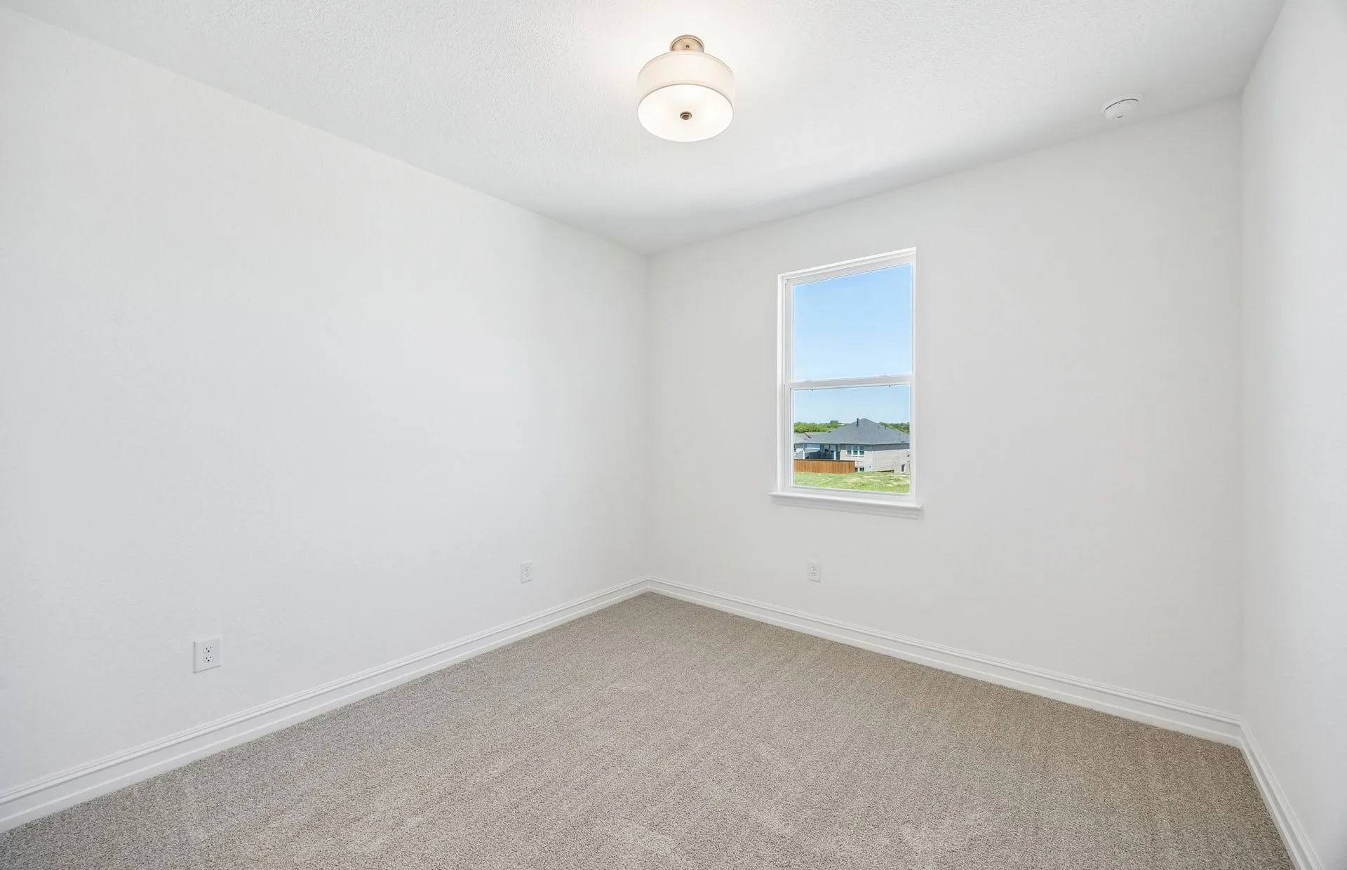 Secondary bedroom