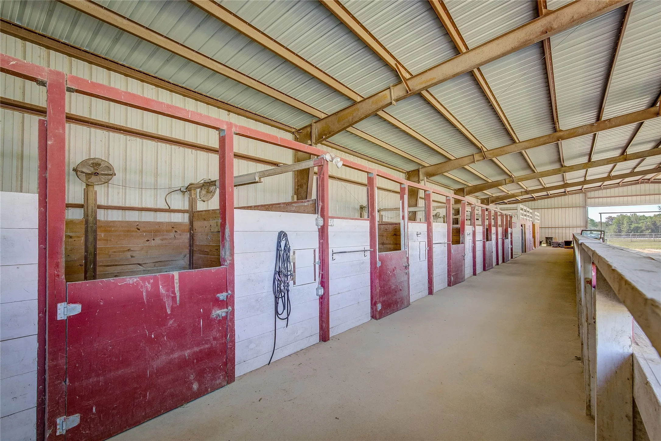 100 x150 Covered Arena with auto waterers, tack room, wash rack, 5 stalls and viewing platform