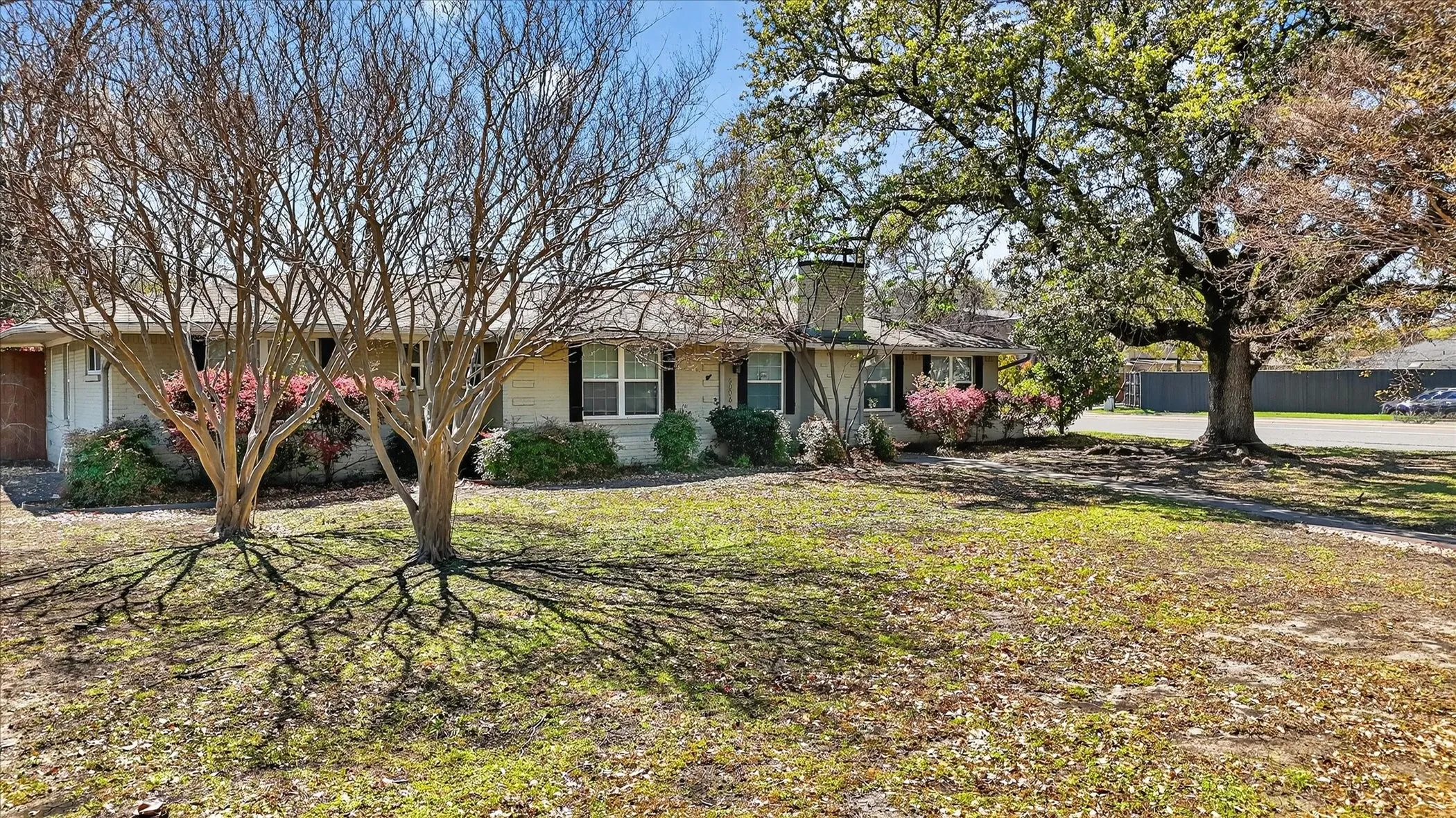 Single Family Residence For Sale in Dallas County , 6006 Boca Raton Drive, Dallas, Texas 75230, 3 Bedrooms, 3 Bathrooms, 2 Garage spaces, 2,201 Sqft, built in 1954, Price $1,389,000, mls#21212448, Real Estate Agent in Dallas, Homes For Sale in Dallas county, Homes For Sale in Dallas, Realtor in Dallas Texas, Real Estate Brokerage Independent Realty Texas, Luminita Cordes Realtor