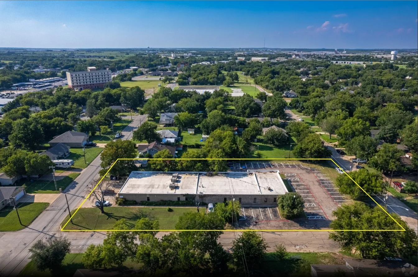 Office For Rent in Johnson County , 1300 N Anglin Street, Cleburne, Texas 76031, 0, 0, Garage spaces, 0 Sqft, built in 1980, Unknown, Price $15,000, mls#21212592, Real Estate Agent in Cleburne, Homes For Rent in Johnson county, Homes For Rent in Cleburne, Realtor in Cleburne Texas, Real Estate Brokerage Independent Realty Texas, Luminita Cordes Realtor