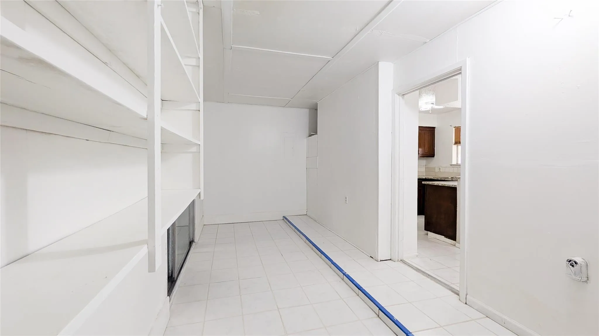Single Family Residence For Sale in Tarrant County , 1107 Waverly Drive, Arlington, Texas 76015, 3 Bedroom, 2 Bathroom, Garage spaces, 1,660 Sqft, built in 1971, Price $258,999, mls#21212609, Real Estate Agent in Arlington, Homes For Sale in Tarrant county, Homes For Sale in Arlington, Realtor in Arlington Texas, Real Estate Brokerage Independent Realty Texas, Luminita Cordes Realtor
