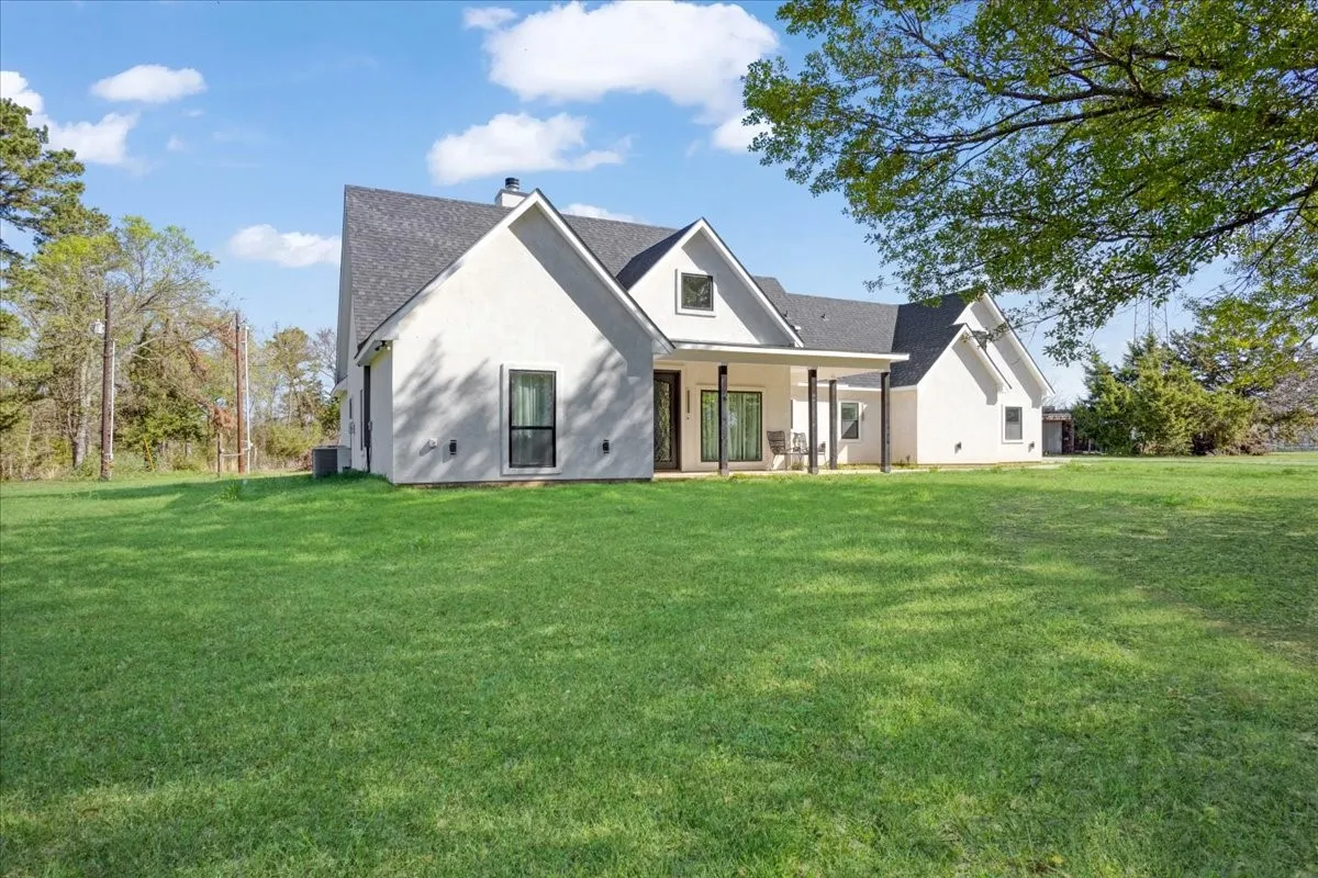 Single Family Residence For Sale in Titus County , 471 CR 2850, Pittsburg, Texas 75686, 4 Bedroom, 3 Bathroom, 2 Garage spaces, 2,633 Sqft, built in 2024, Preowned, mls#21212313, Real Estate Agent in Pittsburg, Homes For Sale in Titus county, Homes For Sale in Pittsburg, Realtor in Pittsburg Texas, Real Estate Brokerage Independent Realty Texas, Luminita Cordes Realtor