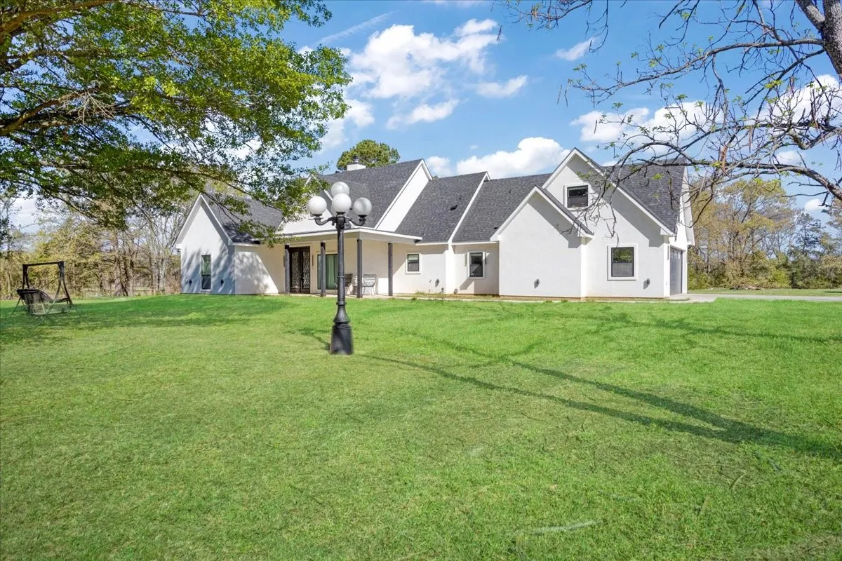 Single Family Residence For Sale in Titus County , 471 CR 2850, Pittsburg, Texas 75686, 4 Bedroom, 3 Bathroom, 2 Garage spaces, 2,633 Sqft, built in 2024, Preowned, mls#21212313, Real Estate Agent in Pittsburg, Homes For Sale in Titus county, Homes For Sale in Pittsburg, Realtor in Pittsburg Texas, Real Estate Brokerage Independent Realty Texas, Luminita Cordes Realtor