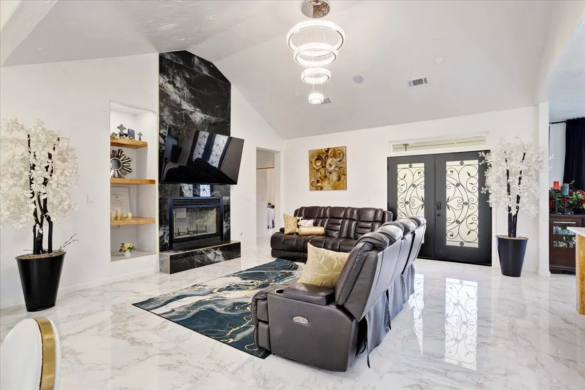Single Family Residence For Sale in Titus County , 471 CR 2850, Pittsburg, Texas 75686, 4 Bedroom, 3 Bathroom, 2 Garage spaces, 2,633 Sqft, built in 2024, Preowned, mls#21212313, Real Estate Agent in Pittsburg, Homes For Sale in Titus county, Homes For Sale in Pittsburg, Realtor in Pittsburg Texas, Real Estate Brokerage Independent Realty Texas, Luminita Cordes Realtor