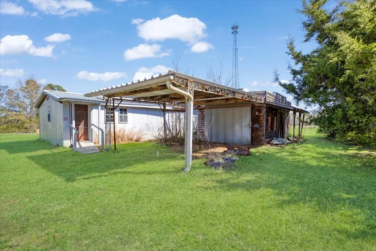 Single Family Residence For Sale in Titus County , 471 CR 2850, Pittsburg, Texas 75686, 4 Bedroom, 3 Bathroom, 2 Garage spaces, 2,633 Sqft, built in 2024, Preowned, mls#21212313, Real Estate Agent in Pittsburg, Homes For Sale in Titus county, Homes For Sale in Pittsburg, Realtor in Pittsburg Texas, Real Estate Brokerage Independent Realty Texas, Luminita Cordes Realtor