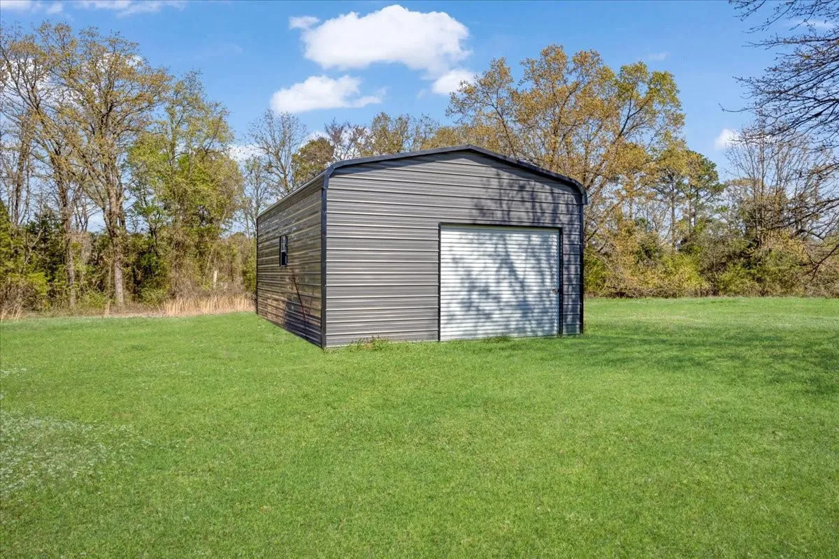 Single Family Residence For Sale in Titus County , 471 CR 2850, Pittsburg, Texas 75686, 4 Bedroom, 3 Bathroom, 2 Garage spaces, 2,633 Sqft, built in 2024, Preowned, mls#21212313, Real Estate Agent in Pittsburg, Homes For Sale in Titus county, Homes For Sale in Pittsburg, Realtor in Pittsburg Texas, Real Estate Brokerage Independent Realty Texas, Luminita Cordes Realtor