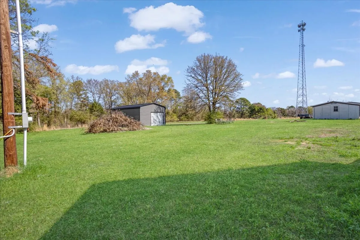 Single Family Residence For Sale in Titus County , 471 CR 2850, Pittsburg, Texas 75686, 4 Bedroom, 3 Bathroom, 2 Garage spaces, 2,633 Sqft, built in 2024, Preowned, mls#21212313, Real Estate Agent in Pittsburg, Homes For Sale in Titus county, Homes For Sale in Pittsburg, Realtor in Pittsburg Texas, Real Estate Brokerage Independent Realty Texas, Luminita Cordes Realtor