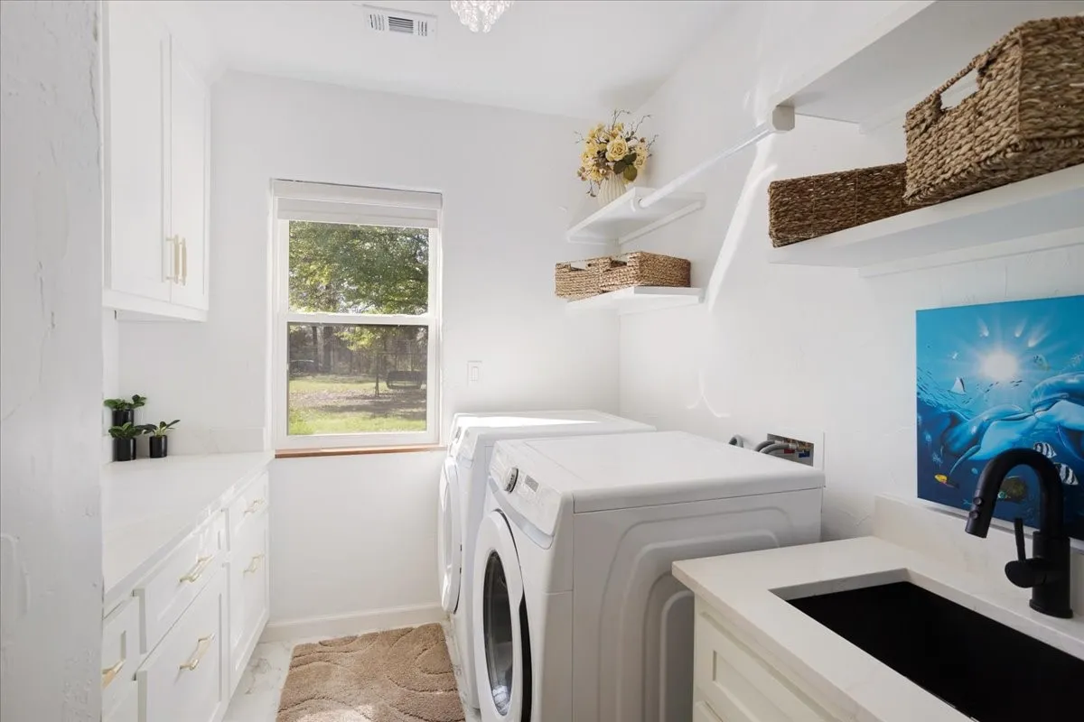 Single Family Residence For Sale in Titus County , 471 CR 2850, Pittsburg, Texas 75686, 4 Bedroom, 3 Bathroom, 2 Garage spaces, 2,633 Sqft, built in 2024, Preowned, mls#21212313, Real Estate Agent in Pittsburg, Homes For Sale in Titus county, Homes For Sale in Pittsburg, Realtor in Pittsburg Texas, Real Estate Brokerage Independent Realty Texas, Luminita Cordes Realtor