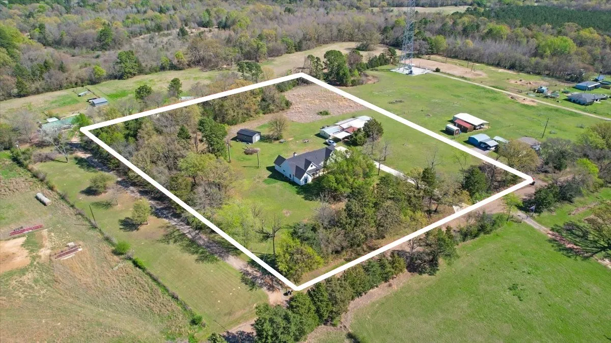 Single Family Residence For Sale in Titus County , 471 CR 2850, Pittsburg, Texas 75686, 4 Bedroom, 3 Bathroom, 2 Garage spaces, 2,633 Sqft, built in 2024, Preowned, mls#21212313, Real Estate Agent in Pittsburg, Homes For Sale in Titus county, Homes For Sale in Pittsburg, Realtor in Pittsburg Texas, Real Estate Brokerage Independent Realty Texas, Luminita Cordes Realtor