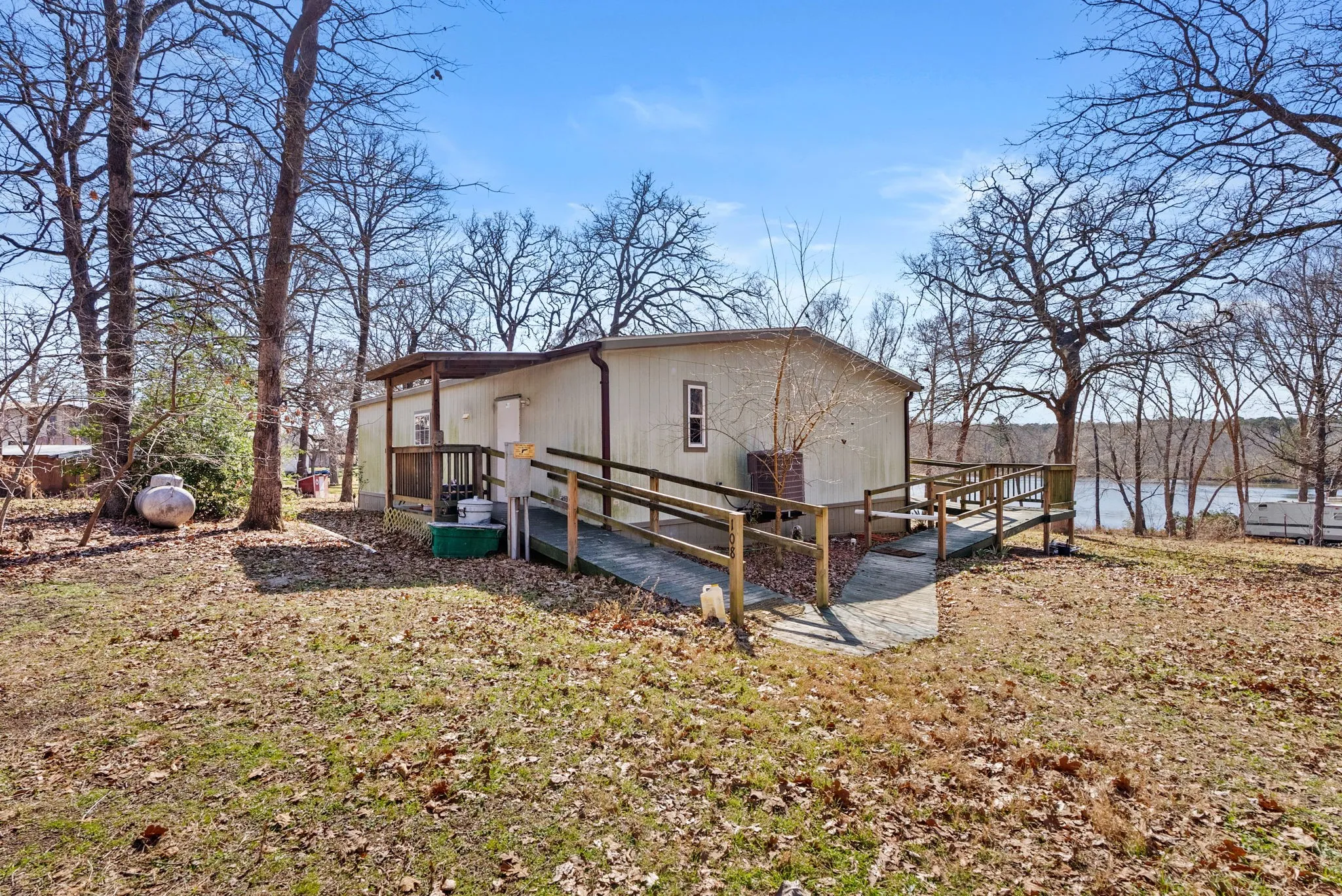 Single Family Residence For Sale in Smith County , 23425 FM 1995, Lindale, Texas 75771, 3 Bedrooms, 2 Bathrooms, Garage spaces, 1,320 Sqft, built in 2017, Price $314,000, mls#21212605, Real Estate Agent in Lindale, Homes For Sale in Smith county, Homes For Sale in Lindale, Realtor in Lindale Texas, Real Estate Brokerage Independent Realty Texas, Luminita Cordes Realtor