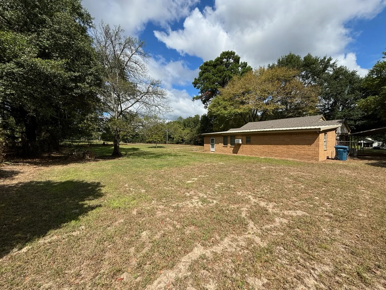 Single Family Residence For Sale in Titus County , 2431 N Jefferson, Mt Pleasant, Texas 75455, 4 Bedroom, 2 Bathroom, Garage spaces, 1,951 Sqft, built in 1950, Preowned, mls#21211098, Real Estate Agent in Mt Pleasant, Homes For Sale in Titus county, Homes For Sale in Mt Pleasant, Realtor in Mt Pleasant Texas, Real Estate Brokerage Independent Realty Texas, Luminita Cordes Realtor