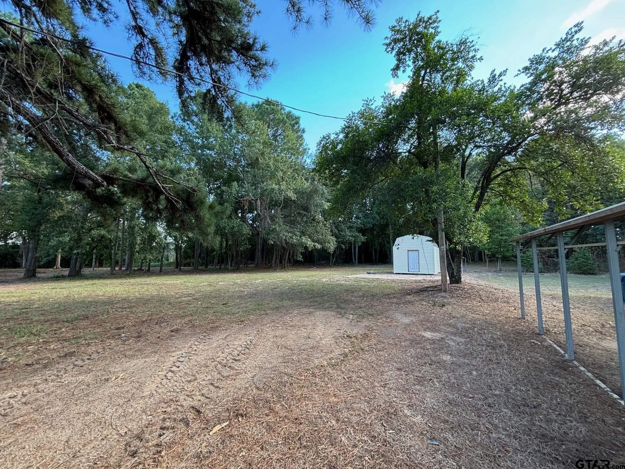 Single Family Residence For Sale in Titus County , 2431 N Jefferson, Mt Pleasant, Texas 75455, 4 Bedroom, 2 Bathroom, Garage spaces, 1,951 Sqft, built in 1950, Preowned, mls#21211098, Real Estate Agent in Mt Pleasant, Homes For Sale in Titus county, Homes For Sale in Mt Pleasant, Realtor in Mt Pleasant Texas, Real Estate Brokerage Independent Realty Texas, Luminita Cordes Realtor