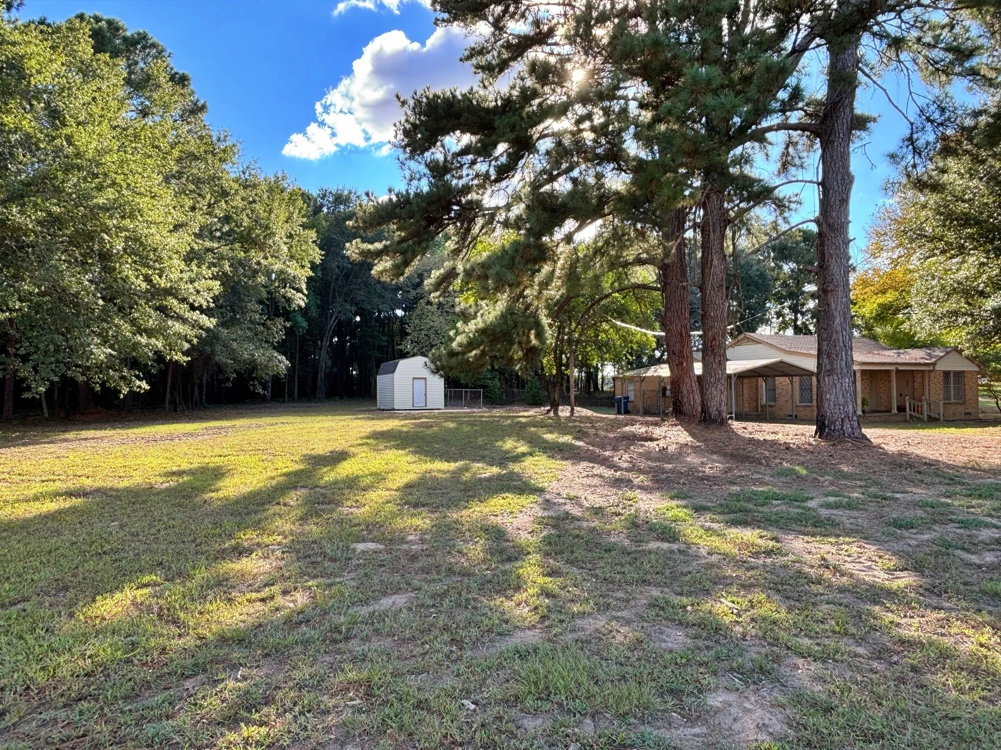 Single Family Residence For Sale in Titus County , 2431 N Jefferson, Mt Pleasant, Texas 75455, 4 Bedroom, 2 Bathroom, Garage spaces, 1,951 Sqft, built in 1950, Preowned, mls#21211098, Real Estate Agent in Mt Pleasant, Homes For Sale in Titus county, Homes For Sale in Mt Pleasant, Realtor in Mt Pleasant Texas, Real Estate Brokerage Independent Realty Texas, Luminita Cordes Realtor