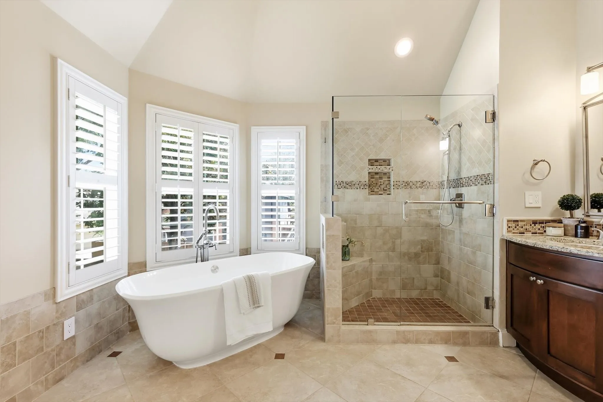 Single Family Residence For Sale in Collin County , 441 Bellevue Drive, Allen, Texas 75013, 4 Bedroom, 4 Bathroom, 2 Garage spaces, 3,048 Sqft, built in 1999, mls#21212642, Real Estate Agent in Allen, Homes For Sale in Collin county, Homes For Sale in Allen, Realtor in Allen Texas, Real Estate Brokerage Independent Realty Texas, Luminita Cordes Realtor