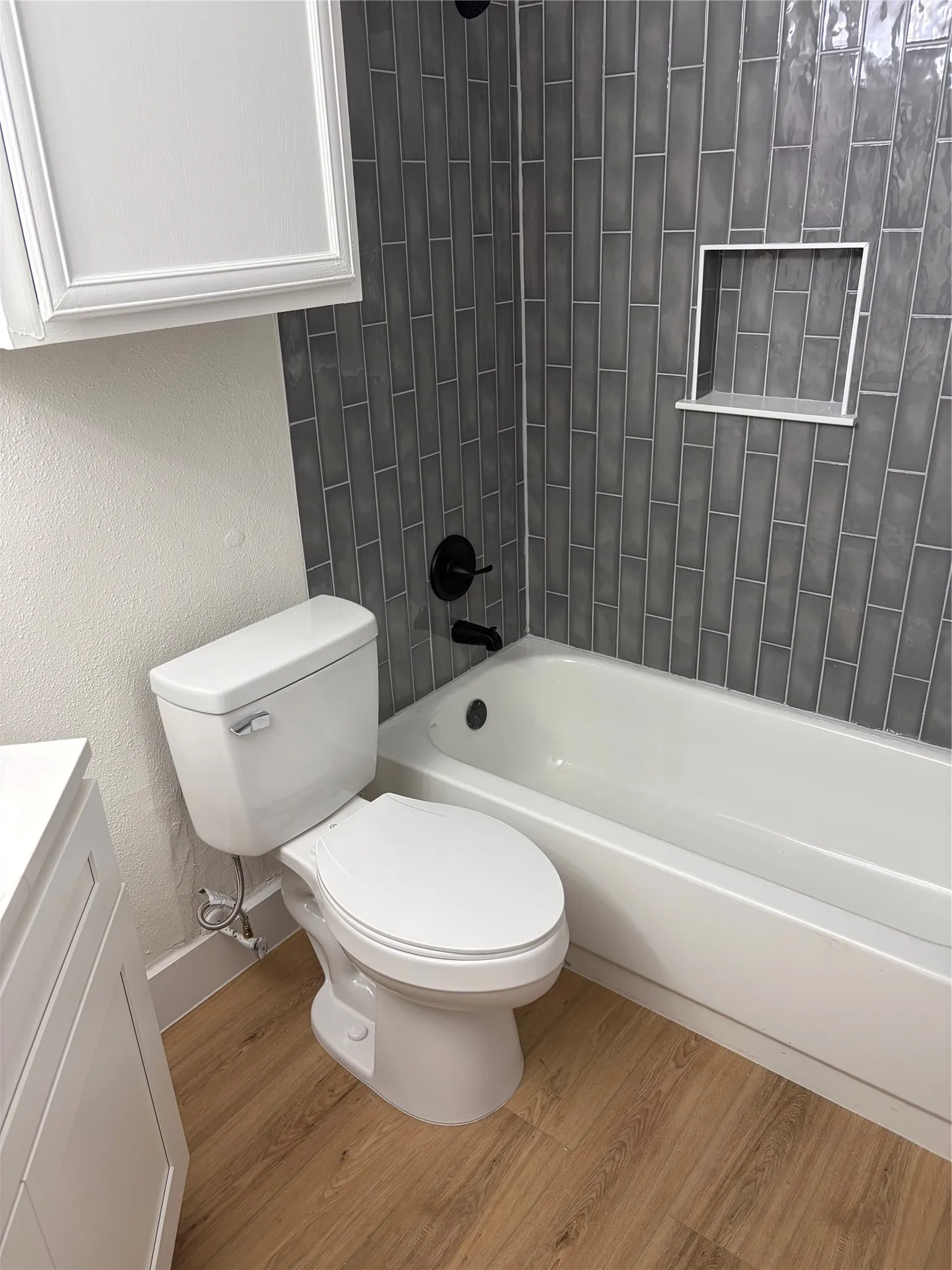 Condominium For Rent in Dallas County , 5550 Spring Valley Road E23, Dallas, Texas 75254, 2 Bedroom, 2 Bathroom, Garage spaces, 1,012 Sqft, built in 1983, mls#21212647, Real Estate Agent in Dallas, Homes For Rent in Dallas county, Homes For Rent in Dallas, Realtor in Dallas Texas, Real Estate Brokerage Independent Realty Texas, Luminita Cordes Realtor