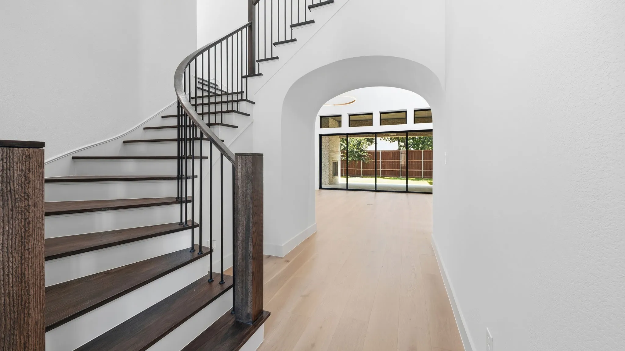 Single Family Residence For Sale in Tarrant County , 713 Huey Court, Hurst, Texas 76054, 5 Bedroom, 6 Bathroom, 4 Garage spaces, 4,221 Sqft, built in 2025, New Construction - Complete, mls#21212679, Real Estate Agent in Hurst, Homes For Sale in Tarrant county, Homes For Sale in Hurst, Realtor in Hurst Texas, Real Estate Brokerage Independent Realty Texas, Luminita Cordes Realtor