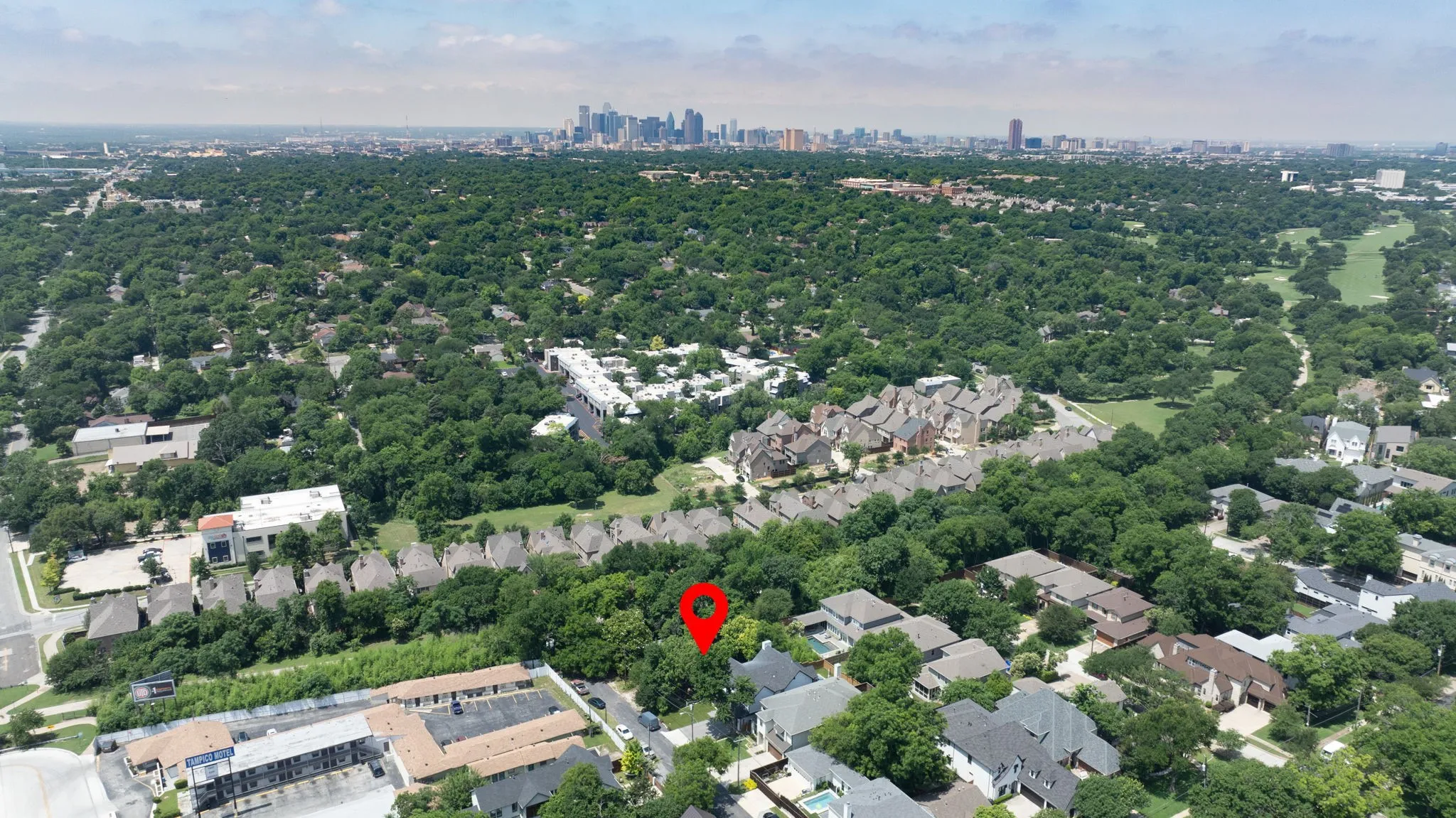 Single Family Residence For Sale in Dallas County , 1805 Lucerne Street, Dallas, Texas 75214, 2 Bedroom, 1 Bathroom, Garage spaces, 1,224 Sqft, built in 1953, Preowned, mls#21212701, Real Estate Agent in Dallas, Homes For Sale in Dallas county, Homes For Sale in Dallas, Realtor in Dallas Texas, Real Estate Brokerage Independent Realty Texas, Luminita Cordes Realtor