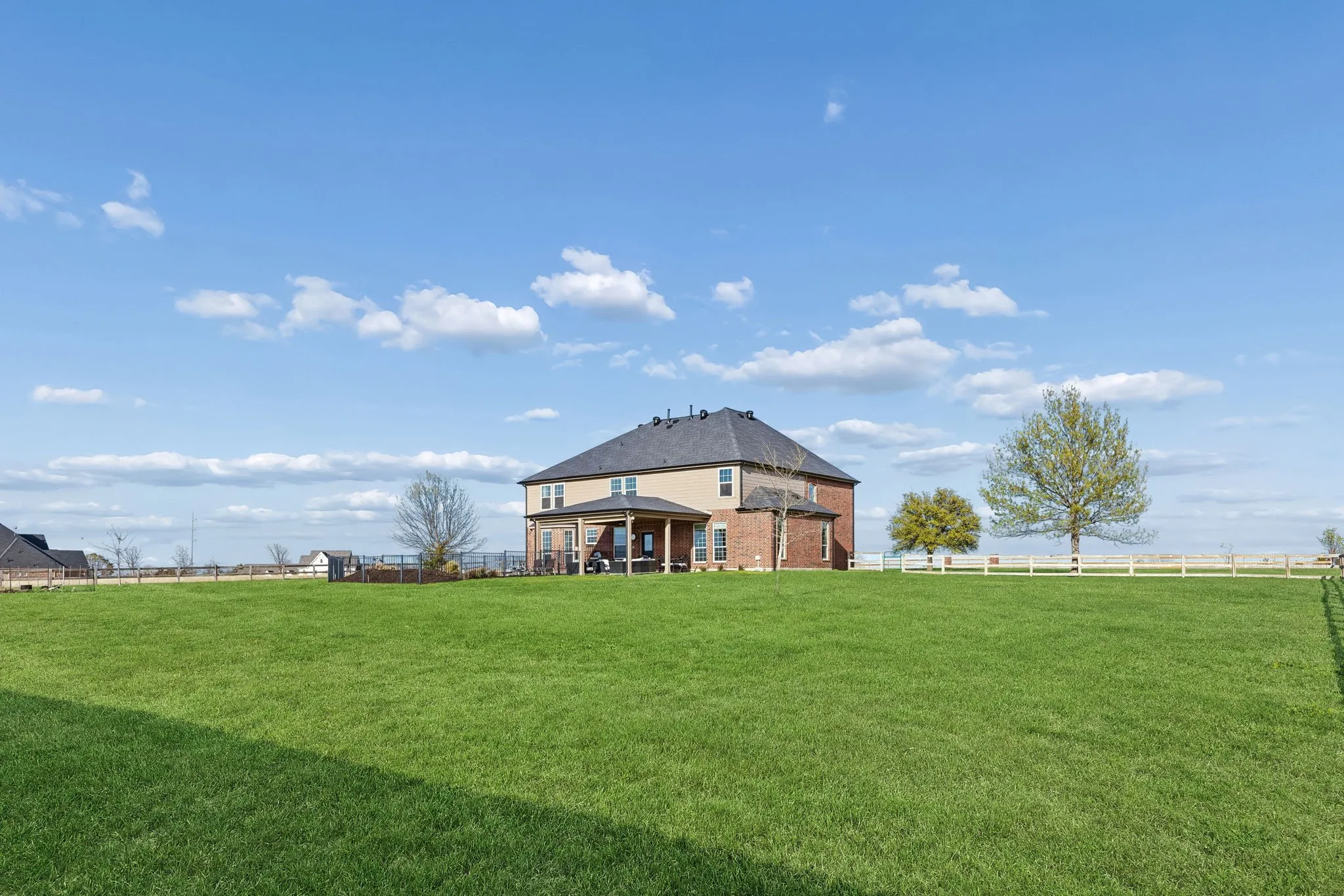 Single Family Residence For Sale in Collin County , 5121 Summerview Lane, Celina, Texas 75009, 5 Bedroom, 4 Bathroom, 3 Garage spaces, 4,304 Sqft, built in 2005, Preowned, mls#21211887, Real Estate Agent in Celina, Homes For Sale in Collin county, Homes For Sale in Celina, Realtor in Celina Texas, Real Estate Brokerage Independent Realty Texas, Luminita Cordes Realtor
