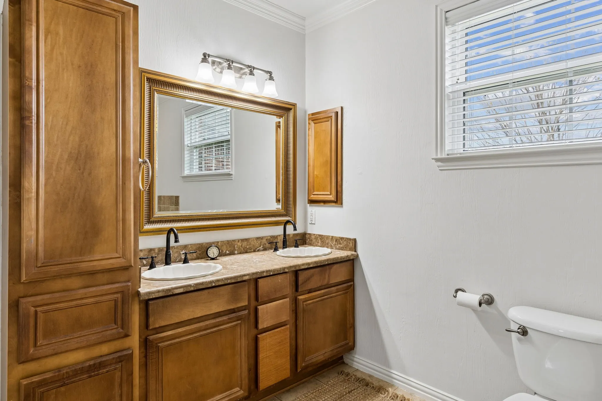Single Family Residence For Sale in Collin County , 5121 Summerview Lane, Celina, Texas 75009, 5 Bedroom, 4 Bathroom, 3 Garage spaces, 4,304 Sqft, built in 2005, Preowned, mls#21211887, Real Estate Agent in Celina, Homes For Sale in Collin county, Homes For Sale in Celina, Realtor in Celina Texas, Real Estate Brokerage Independent Realty Texas, Luminita Cordes Realtor