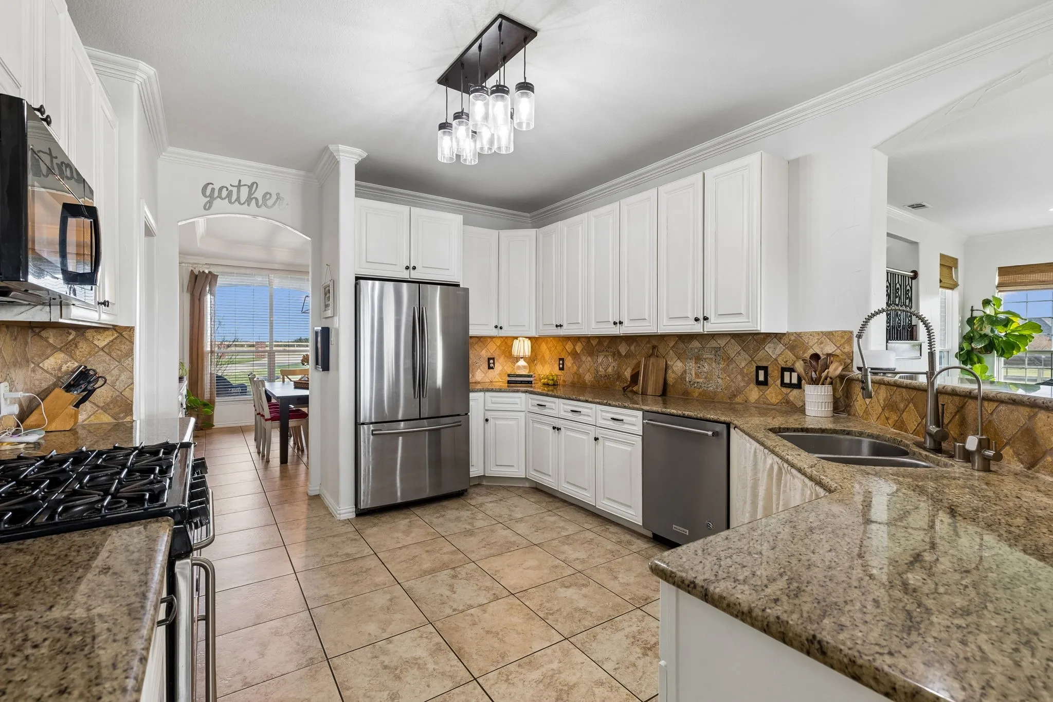 Single Family Residence For Sale in Collin County , 5121 Summerview Lane, Celina, Texas 75009, 5 Bedroom, 4 Bathroom, 3 Garage spaces, 4,304 Sqft, built in 2005, Preowned, mls#21211887, Real Estate Agent in Celina, Homes For Sale in Collin county, Homes For Sale in Celina, Realtor in Celina Texas, Real Estate Brokerage Independent Realty Texas, Luminita Cordes Realtor
