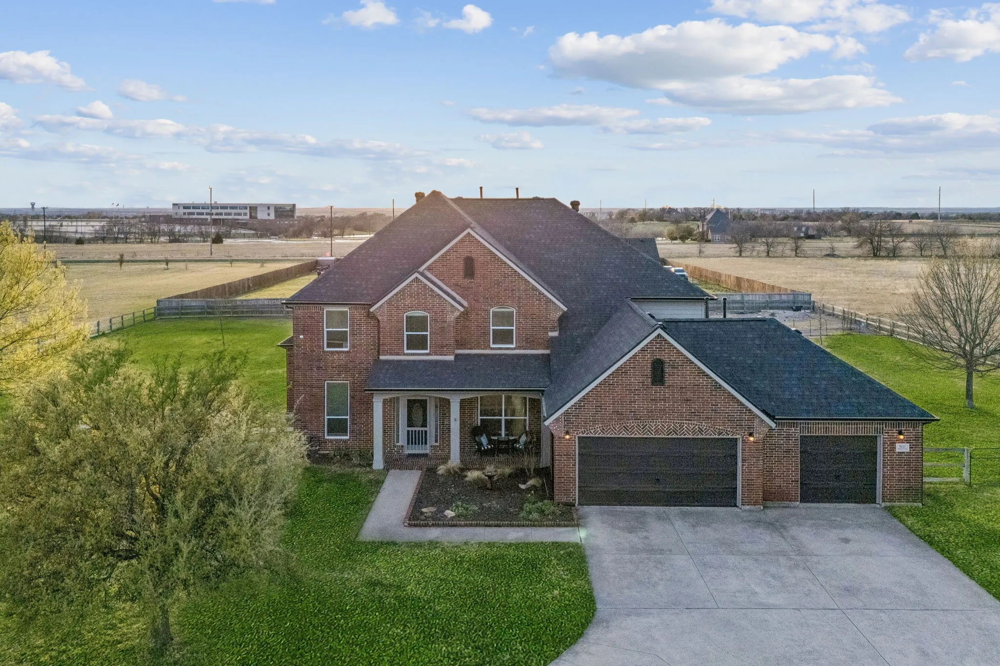 Single Family Residence For Sale in Collin County , 5121 Summerview Lane, Celina, Texas 75009, 5 Bedroom, 4 Bathroom, 3 Garage spaces, 4,304 Sqft, built in 2005, Preowned, mls#21211887, Real Estate Agent in Celina, Homes For Sale in Collin county, Homes For Sale in Celina, Realtor in Celina Texas, Real Estate Brokerage Independent Realty Texas, Luminita Cordes Realtor