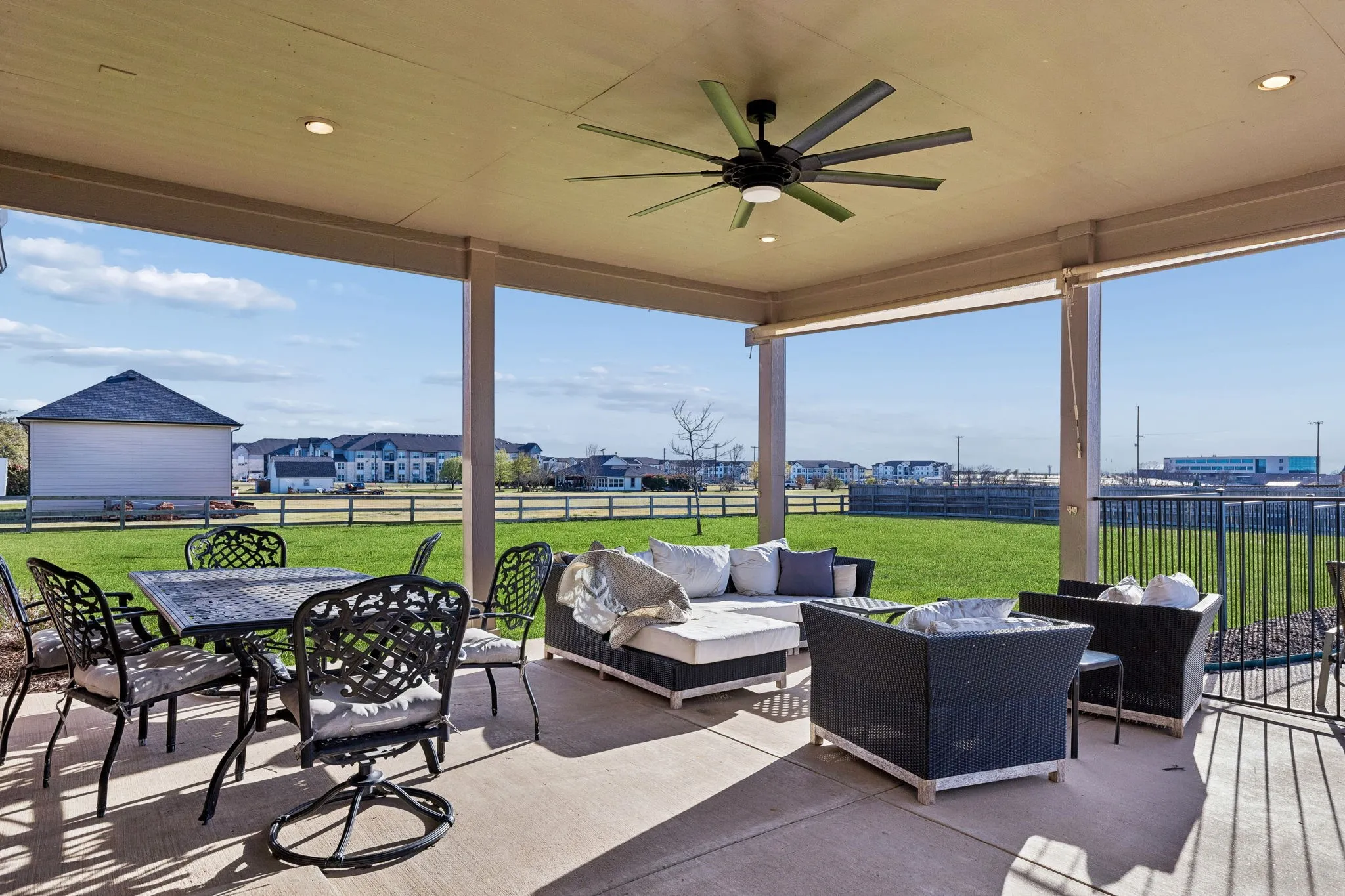 Single Family Residence For Sale in Collin County , 5121 Summerview Lane, Celina, Texas 75009, 5 Bedroom, 4 Bathroom, 3 Garage spaces, 4,304 Sqft, built in 2005, Preowned, mls#21211887, Real Estate Agent in Celina, Homes For Sale in Collin county, Homes For Sale in Celina, Realtor in Celina Texas, Real Estate Brokerage Independent Realty Texas, Luminita Cordes Realtor