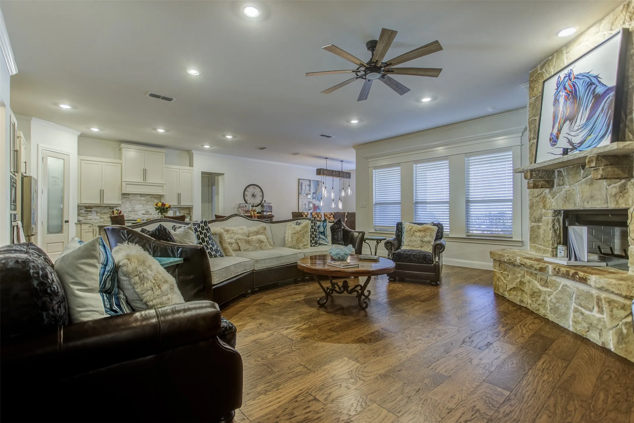 Single Family Residence For Sale in Parker County , 704 Hayden Way, Aledo, Texas 76008, 5 Bedrooms, 3 Bathrooms, 3 Garage spaces, 3,604 Sqft, built in 2022, Preowned, Price $925,000, mls#21210150, Real Estate Agent in Aledo, Homes For Sale in Parker county, Homes For Sale in Aledo, Realtor in Aledo Texas, Real Estate Brokerage Independent Realty Texas, Luminita Cordes Realtor
