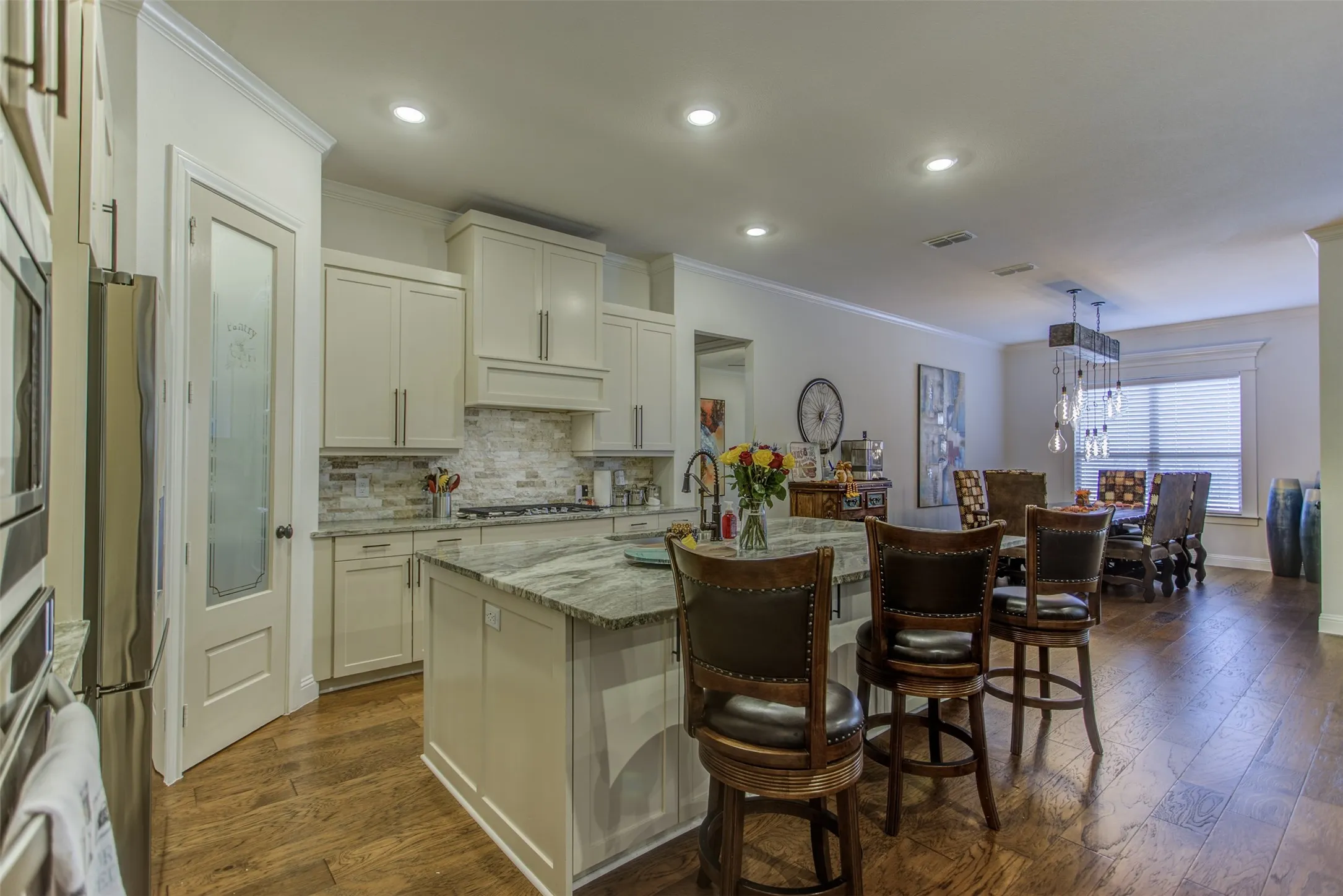 Single Family Residence For Sale in Parker County , 704 Hayden Way, Aledo, Texas 76008, 5 Bedrooms, 3 Bathrooms, 3 Garage spaces, 3,604 Sqft, built in 2022, Preowned, Price $925,000, mls#21210150, Real Estate Agent in Aledo, Homes For Sale in Parker county, Homes For Sale in Aledo, Realtor in Aledo Texas, Real Estate Brokerage Independent Realty Texas, Luminita Cordes Realtor
