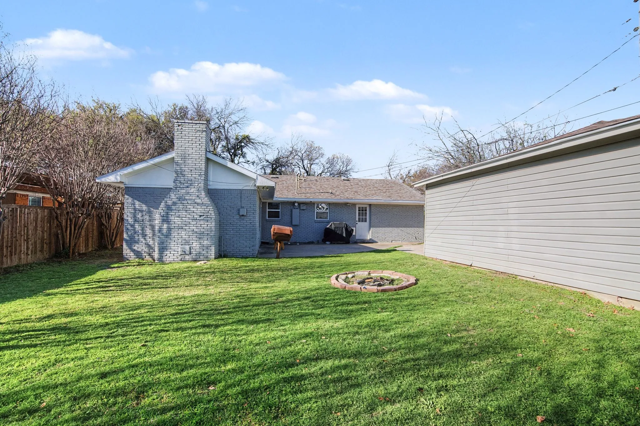 Single Family Residence For Sale in Dallas County , 307 S Lindale Lane, Richardson, Texas 75080, 3 Bedroom, 2 Bathroom, 2 Garage spaces, 1,666 Sqft, built in 1954, Preowned, mls#21211258, Real Estate Agent in Richardson, Homes For Sale in Dallas county, Homes For Sale in Richardson, Realtor in Richardson Texas, Real Estate Brokerage Independent Realty Texas, Luminita Cordes Realtor