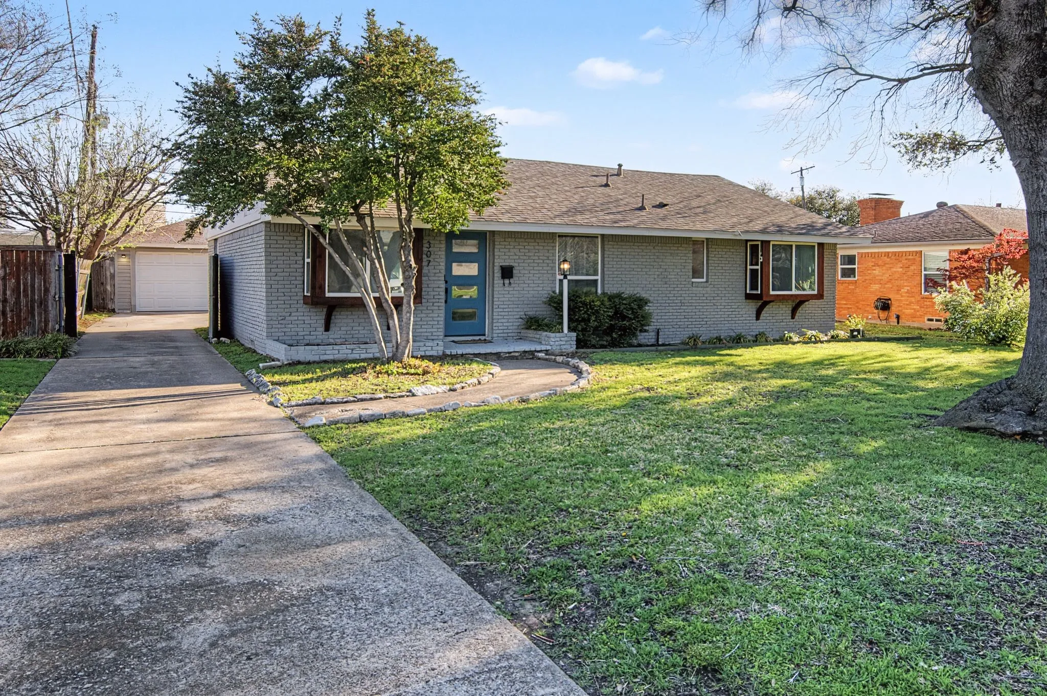Single Family Residence For Sale in Dallas County , 307 S Lindale Lane, Richardson, Texas 75080, 3 Bedroom, 2 Bathroom, 2 Garage spaces, 1,666 Sqft, built in 1954, Preowned, mls#21211258, Real Estate Agent in Richardson, Homes For Sale in Dallas county, Homes For Sale in Richardson, Realtor in Richardson Texas, Real Estate Brokerage Independent Realty Texas, Luminita Cordes Realtor