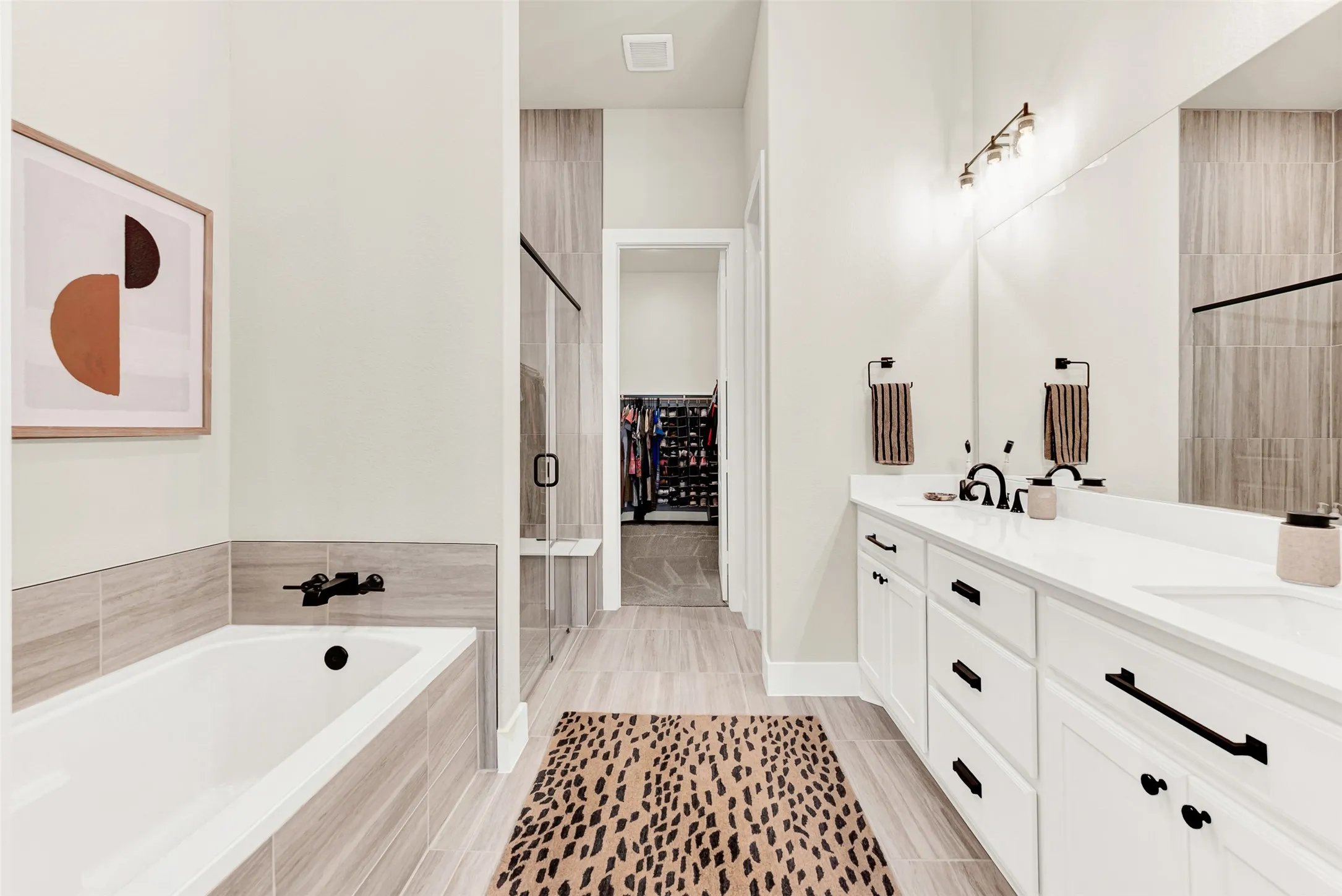 Townhouse For Sale in Denton County , 11965 Dahlia Bay Drive, Frisco, Texas 75033, 3 Bedroom, 3 Bathroom, 2 Garage spaces, 2,401 Sqft, built in 2024, Preowned, mls#21210628, Real Estate Agent in Frisco, Homes For Sale in Denton county, Homes For Sale in Frisco, Realtor in Frisco Texas, Real Estate Brokerage Independent Realty Texas, Luminita Cordes Realtor