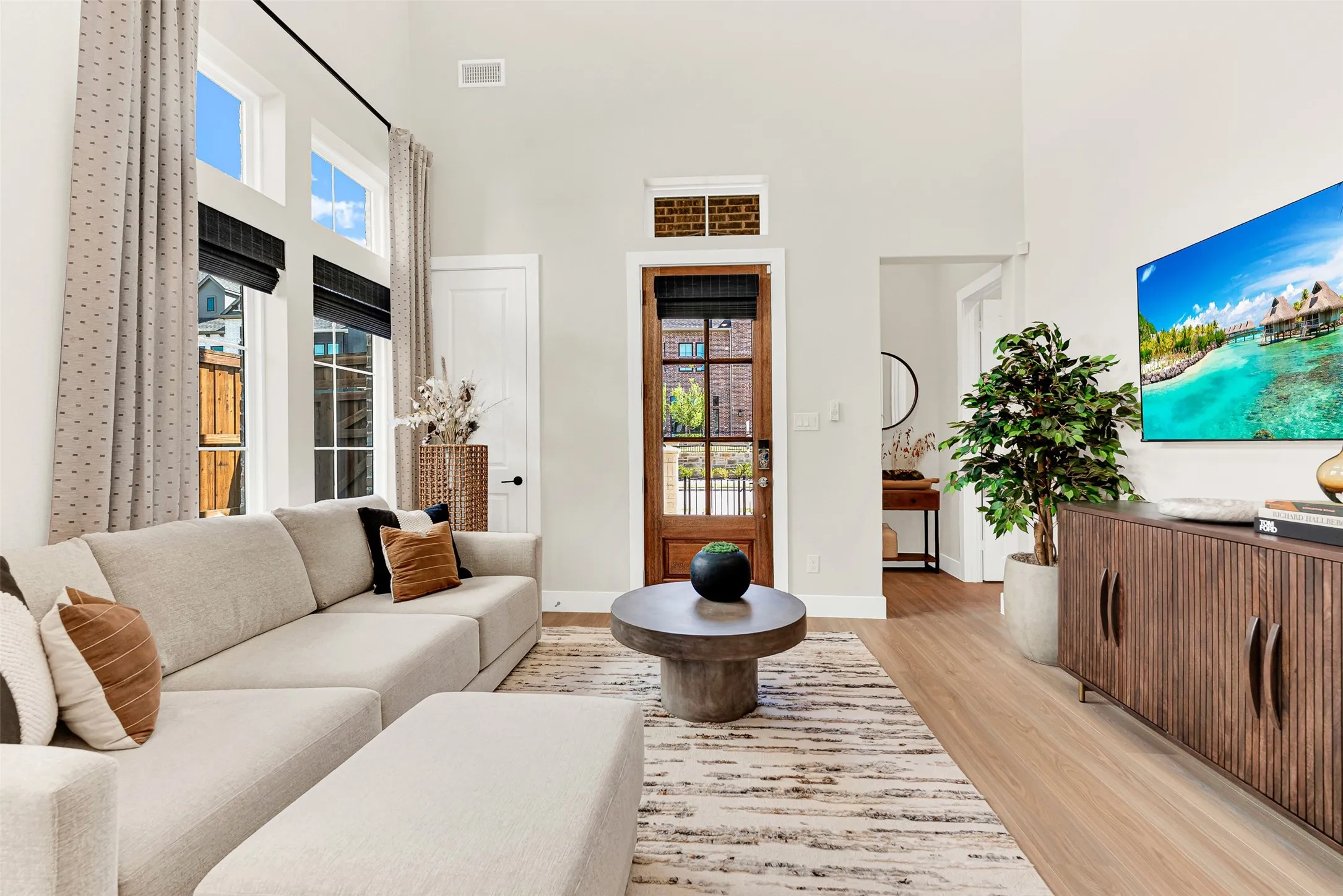 Townhouse For Sale in Denton County , 11965 Dahlia Bay Drive, Frisco, Texas 75033, 3 Bedroom, 3 Bathroom, 2 Garage spaces, 2,401 Sqft, built in 2024, Preowned, mls#21210628, Real Estate Agent in Frisco, Homes For Sale in Denton county, Homes For Sale in Frisco, Realtor in Frisco Texas, Real Estate Brokerage Independent Realty Texas, Luminita Cordes Realtor