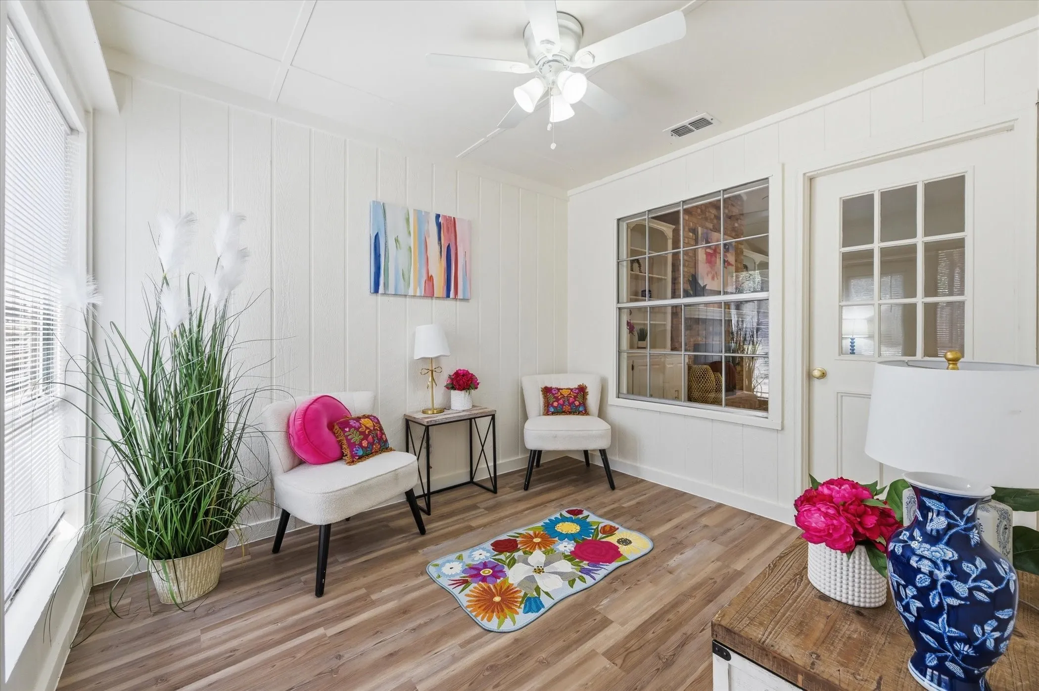 Single Family Residence For Sale in Tarrant County , 5808 Ridge Drive, Arlington, Texas 76016, 3 Bedrooms, 2 Bathrooms, 2 Garage spaces, 2,379 Sqft, built in 1974, Price $400,000, mls#21210306, Real Estate Agent in Arlington, Homes For Sale in Tarrant county, Homes For Sale in Arlington, Realtor in Arlington Texas, Real Estate Brokerage Independent Realty Texas, Luminita Cordes Realtor