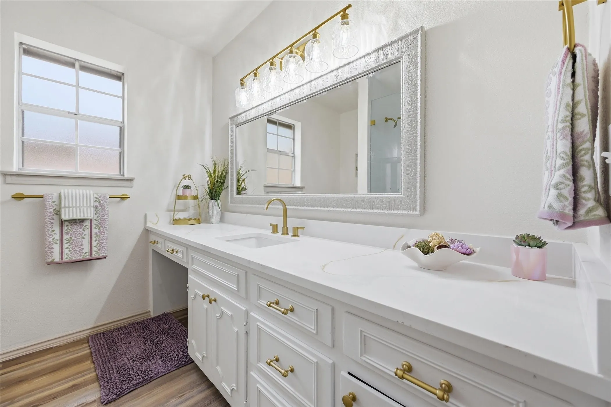 Single Family Residence For Sale in Tarrant County , 5808 Ridge Drive, Arlington, Texas 76016, 3 Bedrooms, 2 Bathrooms, 2 Garage spaces, 2,379 Sqft, built in 1974, Price $400,000, mls#21210306, Real Estate Agent in Arlington, Homes For Sale in Tarrant county, Homes For Sale in Arlington, Realtor in Arlington Texas, Real Estate Brokerage Independent Realty Texas, Luminita Cordes Realtor