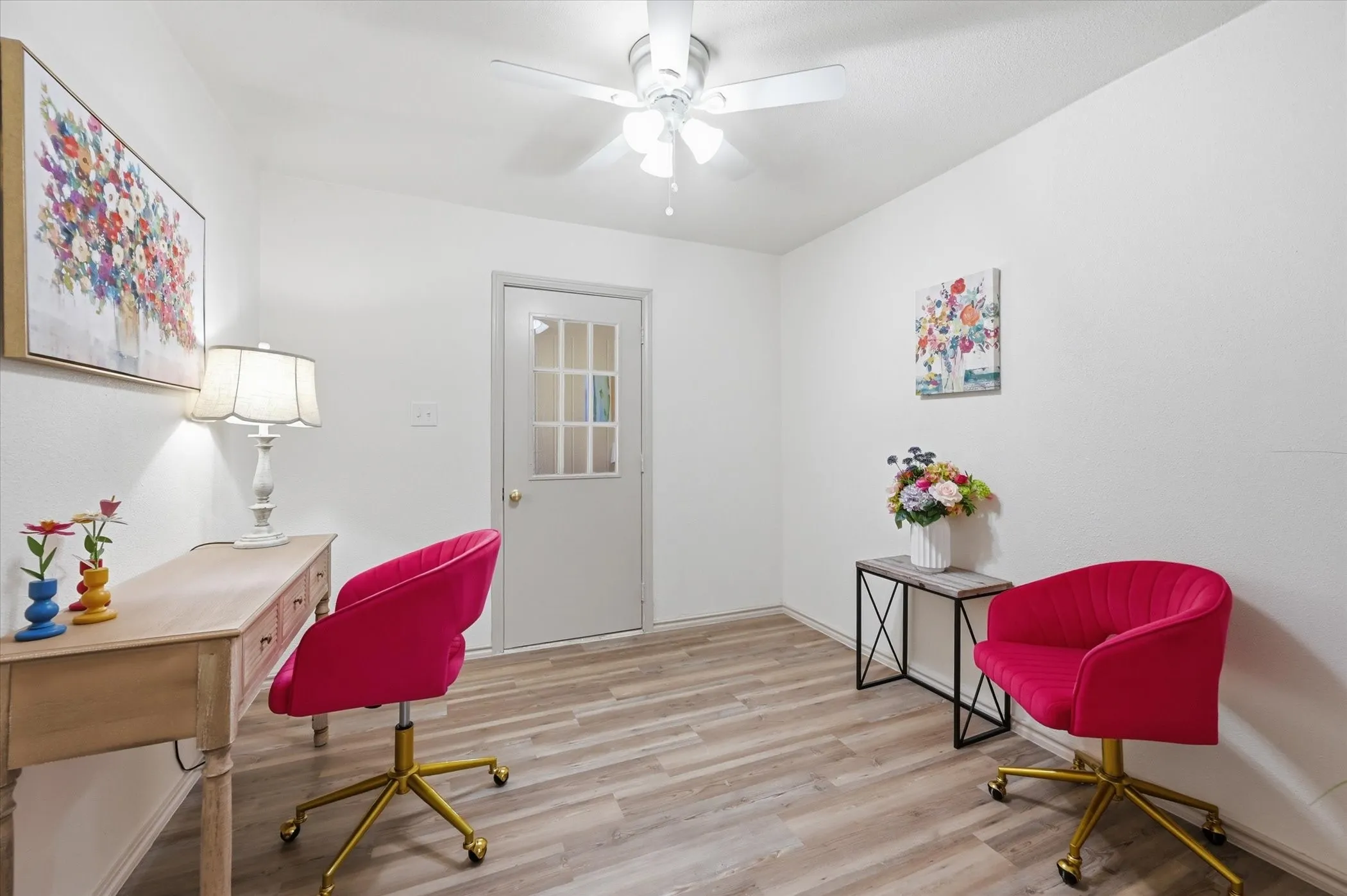 Single Family Residence For Sale in Tarrant County , 5808 Ridge Drive, Arlington, Texas 76016, 3 Bedrooms, 2 Bathrooms, 2 Garage spaces, 2,379 Sqft, built in 1974, Price $400,000, mls#21210306, Real Estate Agent in Arlington, Homes For Sale in Tarrant county, Homes For Sale in Arlington, Realtor in Arlington Texas, Real Estate Brokerage Independent Realty Texas, Luminita Cordes Realtor