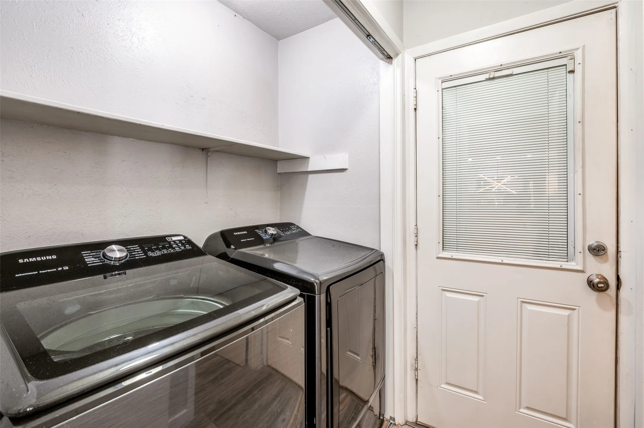 Single Family Residence For Sale in Dallas County , 2628 Via Los Altos, Carrollton, Texas 75006, 2 Bedroom, 2 Bathroom, 2 Garage spaces, 1,176 Sqft, built in 1977, mls#21211722, Real Estate Agent in Carrollton, Homes For Sale in Dallas county, Homes For Sale in Carrollton, Realtor in Carrollton Texas, Real Estate Brokerage Independent Realty Texas, Luminita Cordes Realtor