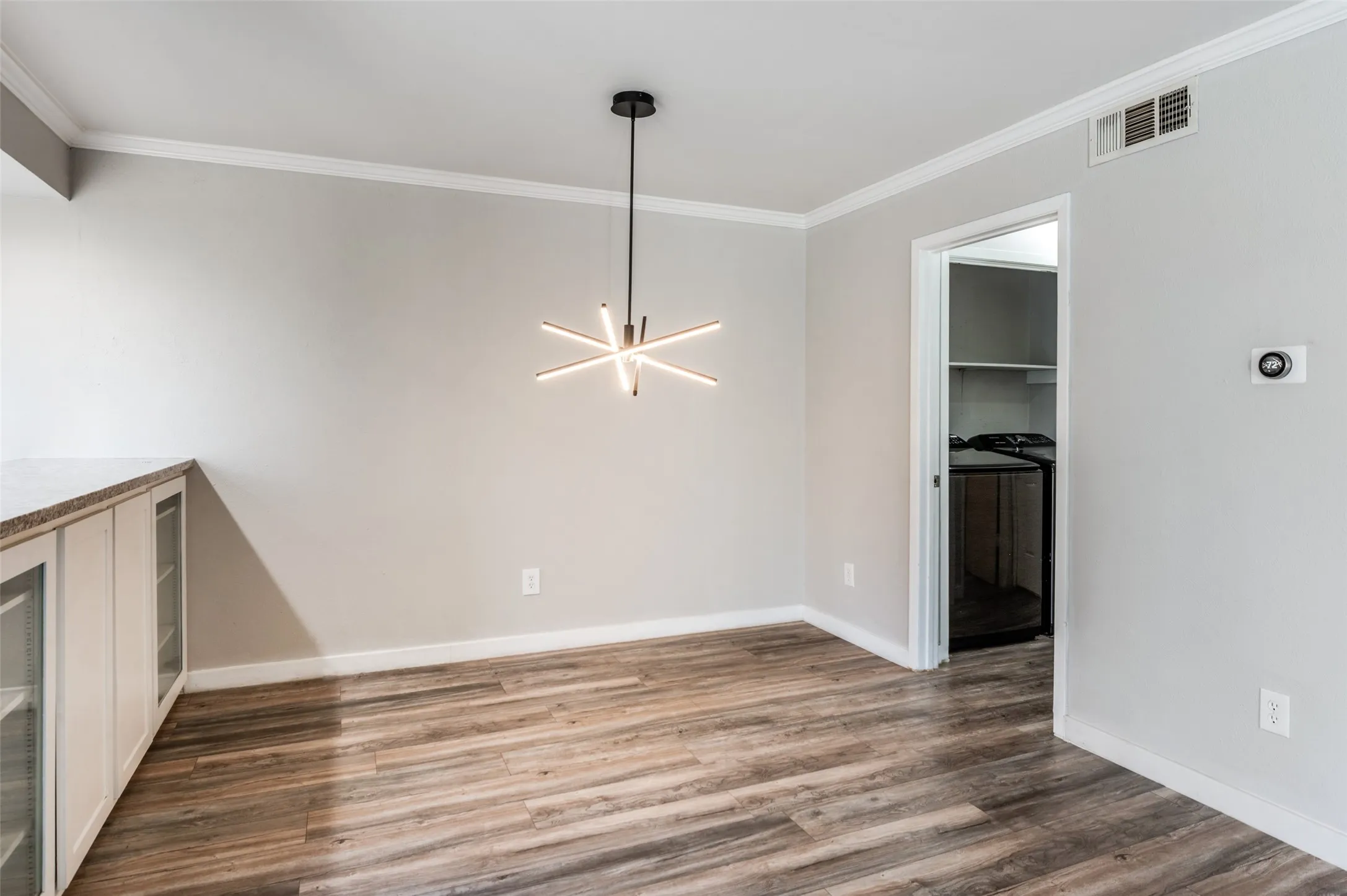 Single Family Residence For Sale in Dallas County , 2628 Via Los Altos, Carrollton, Texas 75006, 2 Bedroom, 2 Bathroom, 2 Garage spaces, 1,176 Sqft, built in 1977, mls#21211722, Real Estate Agent in Carrollton, Homes For Sale in Dallas county, Homes For Sale in Carrollton, Realtor in Carrollton Texas, Real Estate Brokerage Independent Realty Texas, Luminita Cordes Realtor