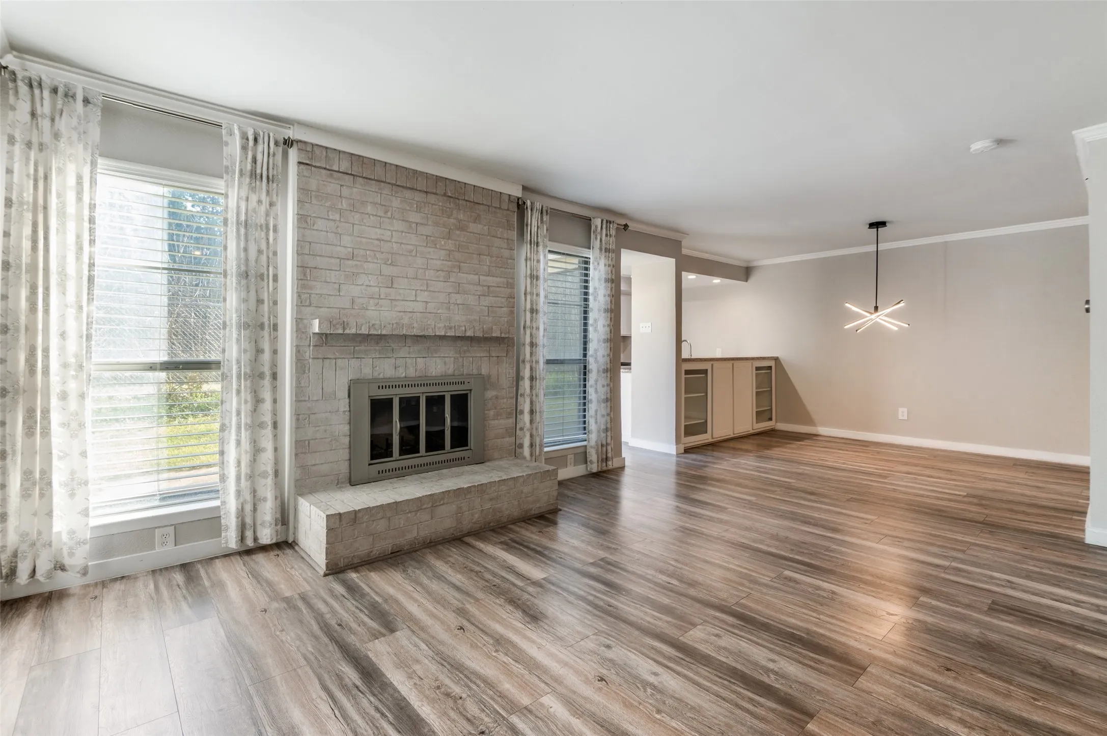 Single Family Residence For Sale in Dallas County , 2628 Via Los Altos, Carrollton, Texas 75006, 2 Bedroom, 2 Bathroom, 2 Garage spaces, 1,176 Sqft, built in 1977, mls#21211722, Real Estate Agent in Carrollton, Homes For Sale in Dallas county, Homes For Sale in Carrollton, Realtor in Carrollton Texas, Real Estate Brokerage Independent Realty Texas, Luminita Cordes Realtor