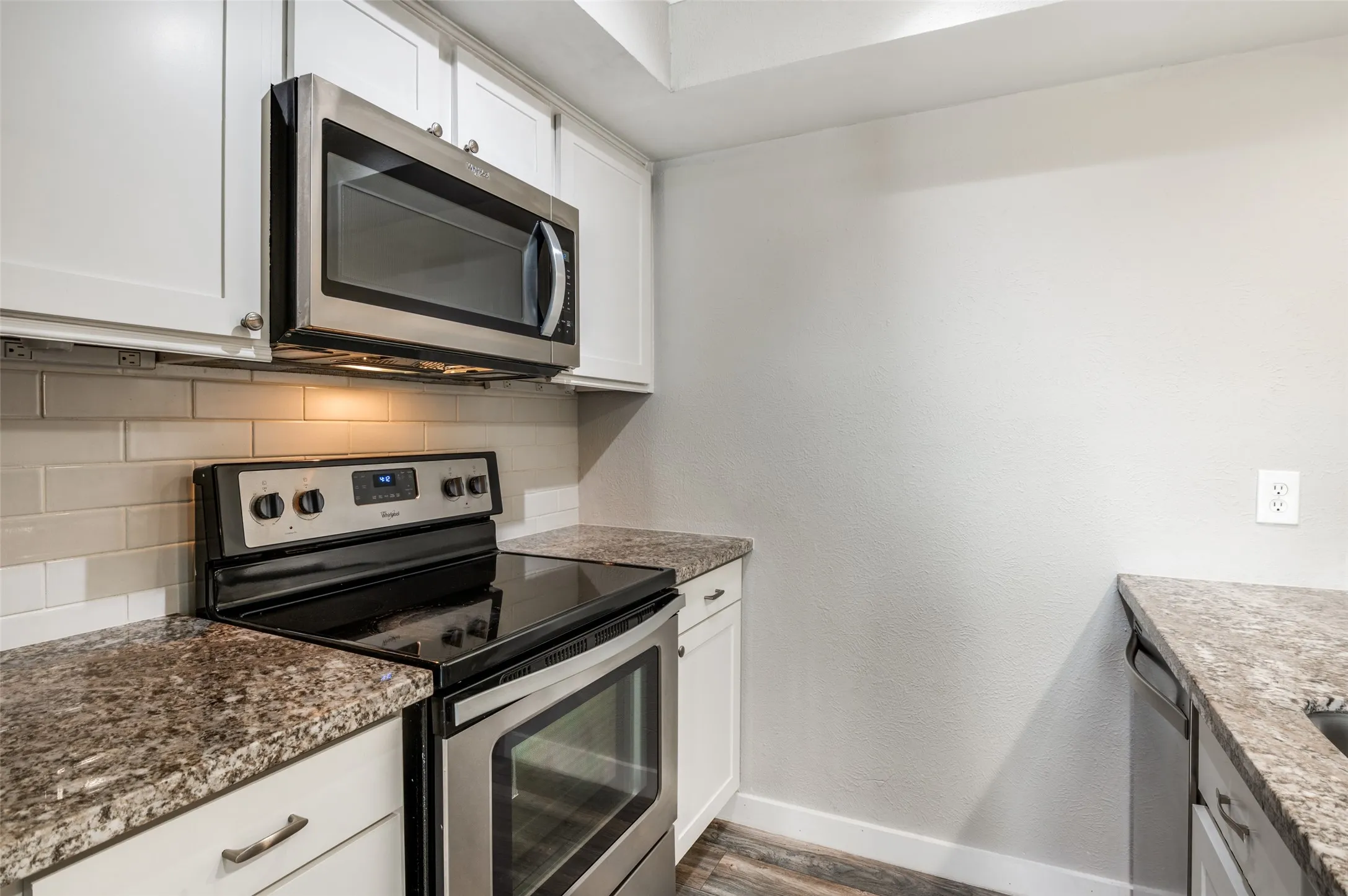 Single Family Residence For Sale in Dallas County , 2628 Via Los Altos, Carrollton, Texas 75006, 2 Bedroom, 2 Bathroom, 2 Garage spaces, 1,176 Sqft, built in 1977, mls#21211722, Real Estate Agent in Carrollton, Homes For Sale in Dallas county, Homes For Sale in Carrollton, Realtor in Carrollton Texas, Real Estate Brokerage Independent Realty Texas, Luminita Cordes Realtor