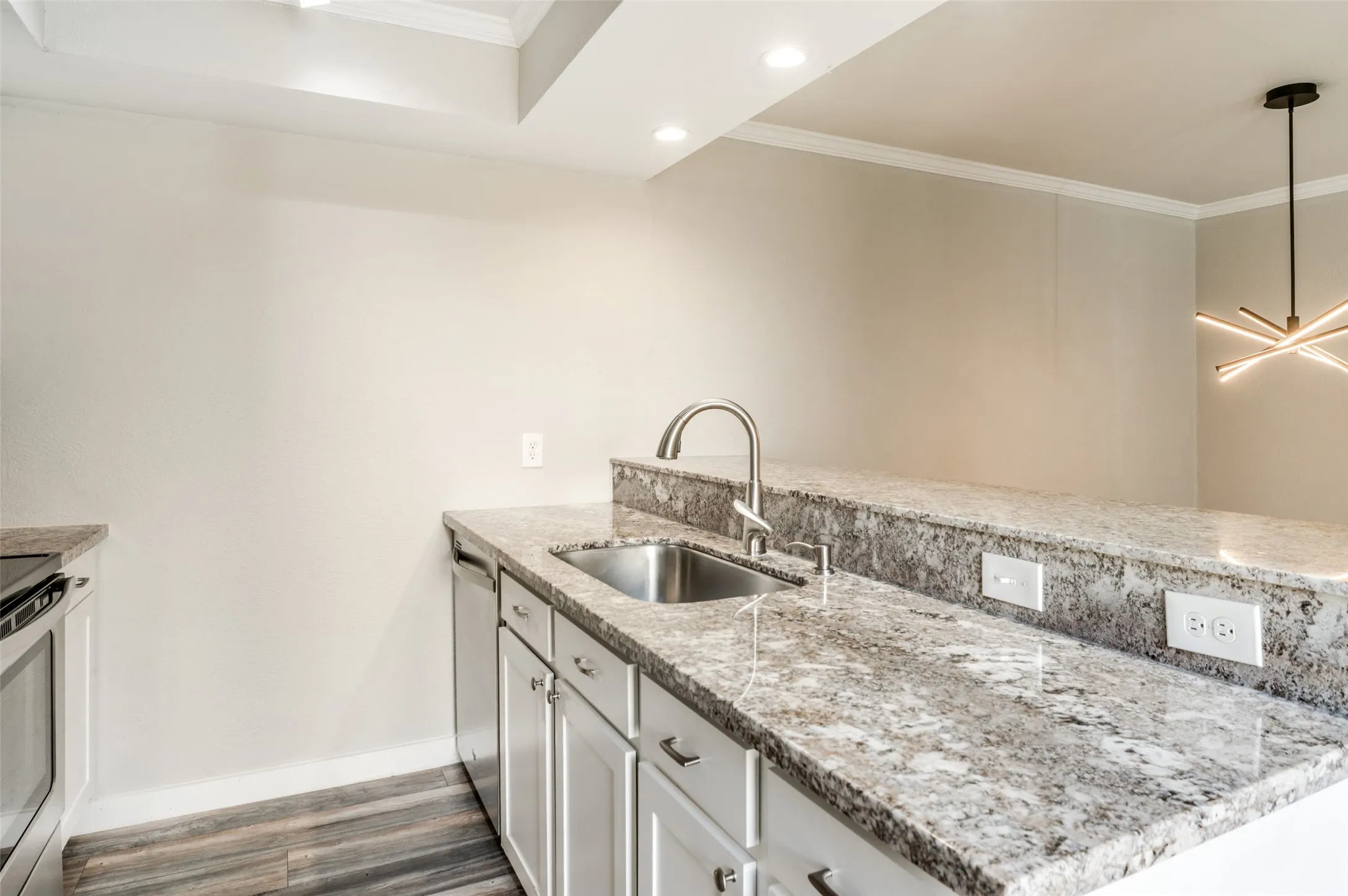 Single Family Residence For Sale in Dallas County , 2628 Via Los Altos, Carrollton, Texas 75006, 2 Bedroom, 2 Bathroom, 2 Garage spaces, 1,176 Sqft, built in 1977, mls#21211722, Real Estate Agent in Carrollton, Homes For Sale in Dallas county, Homes For Sale in Carrollton, Realtor in Carrollton Texas, Real Estate Brokerage Independent Realty Texas, Luminita Cordes Realtor
