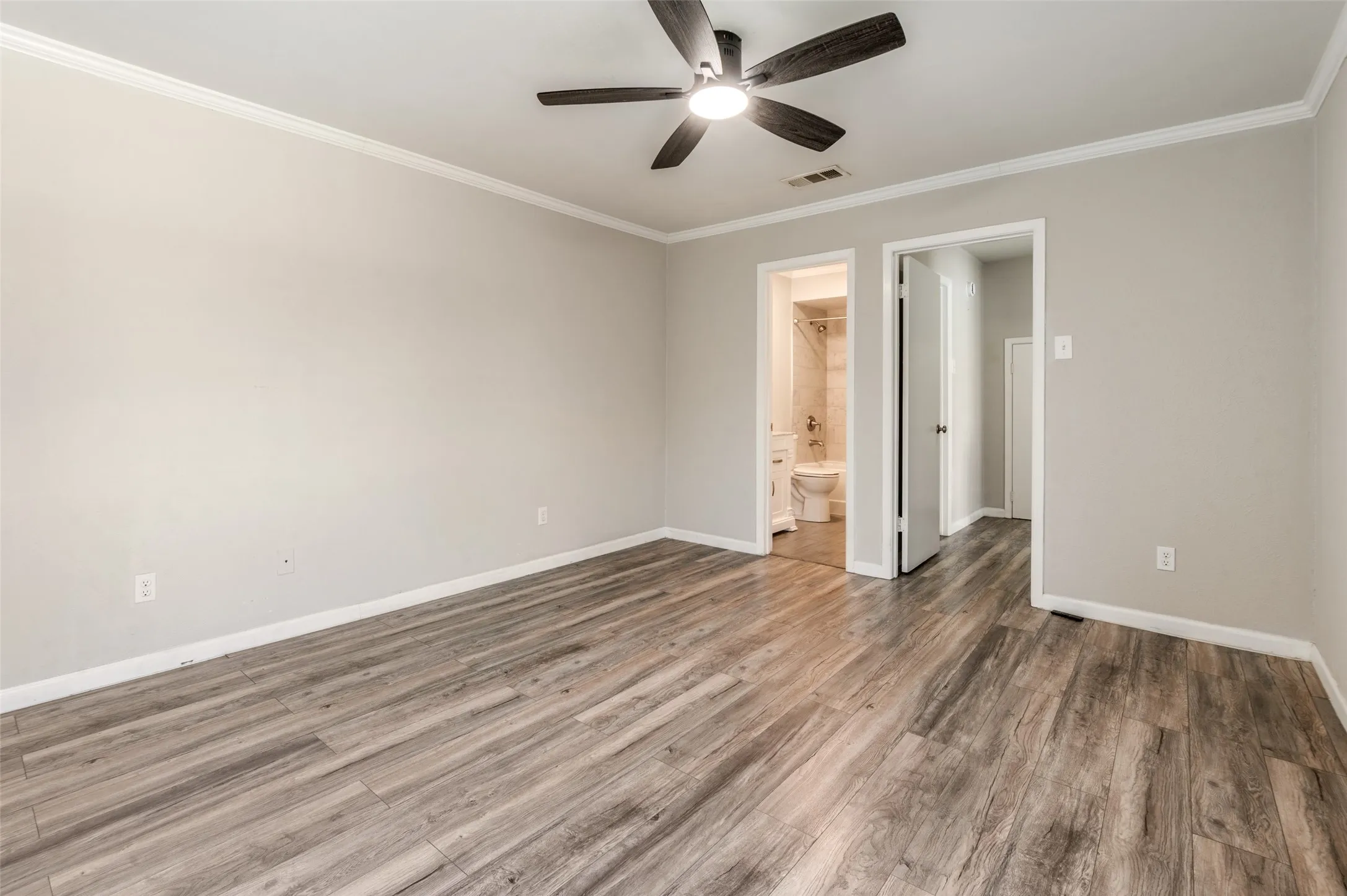 Single Family Residence For Sale in Dallas County , 2628 Via Los Altos, Carrollton, Texas 75006, 2 Bedroom, 2 Bathroom, 2 Garage spaces, 1,176 Sqft, built in 1977, mls#21211722, Real Estate Agent in Carrollton, Homes For Sale in Dallas county, Homes For Sale in Carrollton, Realtor in Carrollton Texas, Real Estate Brokerage Independent Realty Texas, Luminita Cordes Realtor