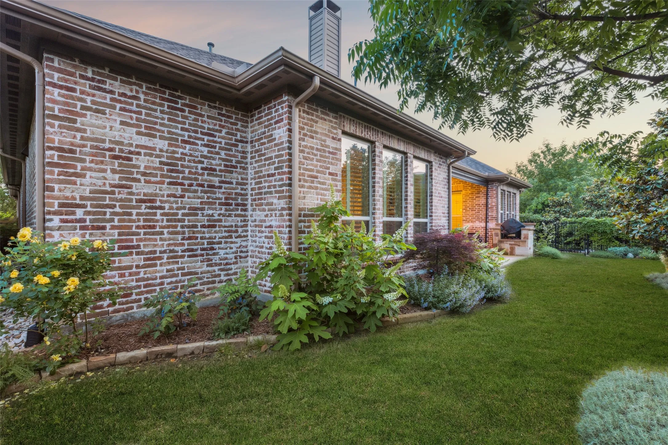 Single Family Residence For Sale in Collin County , 13714 Countrybrook Drive, Frisco, Texas 75035, 5 Bedroom, 5 Bathroom, 3 Garage spaces, 4,260 Sqft, built in 2013, Preowned, mls#21203356, Real Estate Agent in Frisco, Homes For Sale in Collin county, Homes For Sale in Frisco, Realtor in Frisco Texas, Real Estate Brokerage Independent Realty Texas, Luminita Cordes Realtor