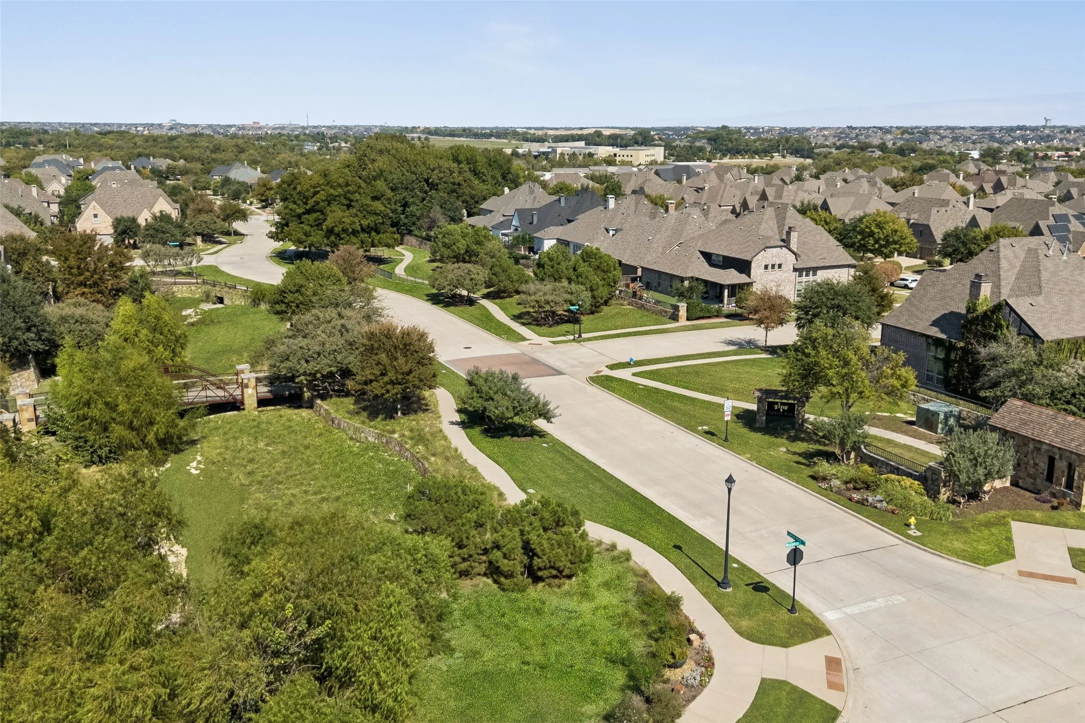 Single Family Residence For Sale in Collin County , 13714 Countrybrook Drive, Frisco, Texas 75035, 5 Bedroom, 5 Bathroom, 3 Garage spaces, 4,260 Sqft, built in 2013, Preowned, mls#21203356, Real Estate Agent in Frisco, Homes For Sale in Collin county, Homes For Sale in Frisco, Realtor in Frisco Texas, Real Estate Brokerage Independent Realty Texas, Luminita Cordes Realtor