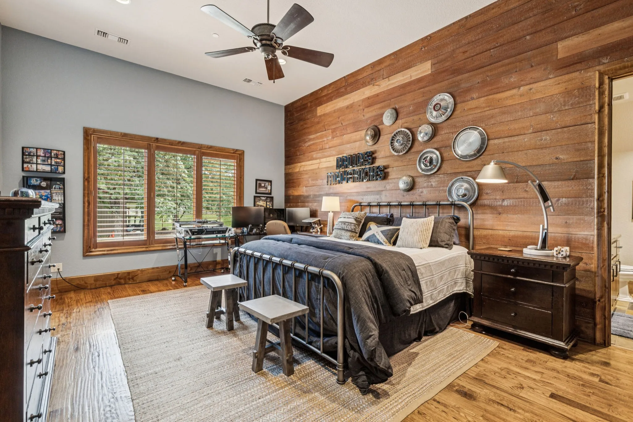 Single Family Residence For Sale in Tarrant County , 1711 Maranatha Way, Southlake, Texas 76092, 5 Bedrooms, 7 Bathrooms, 6 Garage spaces, 7,952 Sqft, built in 2017, Preowned, Price $8,750,000, mls#21203338, Real Estate Agent in Southlake, Homes For Sale in Tarrant county, Homes For Sale in Southlake, Realtor in Southlake Texas, Real Estate Brokerage Independent Realty Texas, Luminita Cordes Realtor