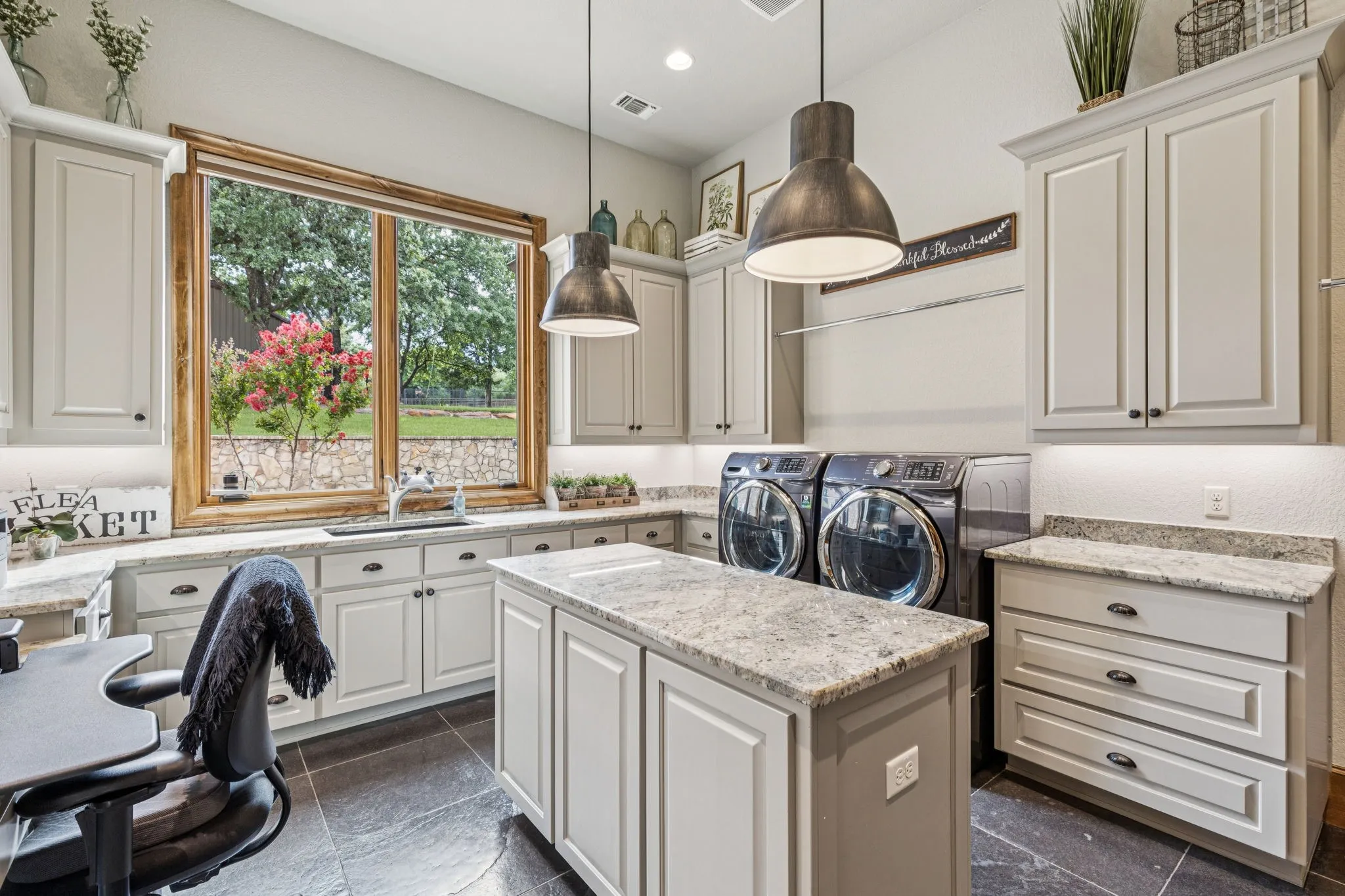 Single Family Residence For Sale in Tarrant County , 1711 Maranatha Way, Southlake, Texas 76092, 5 Bedrooms, 7 Bathrooms, 6 Garage spaces, 7,952 Sqft, built in 2017, Preowned, Price $8,750,000, mls#21203338, Real Estate Agent in Southlake, Homes For Sale in Tarrant county, Homes For Sale in Southlake, Realtor in Southlake Texas, Real Estate Brokerage Independent Realty Texas, Luminita Cordes Realtor