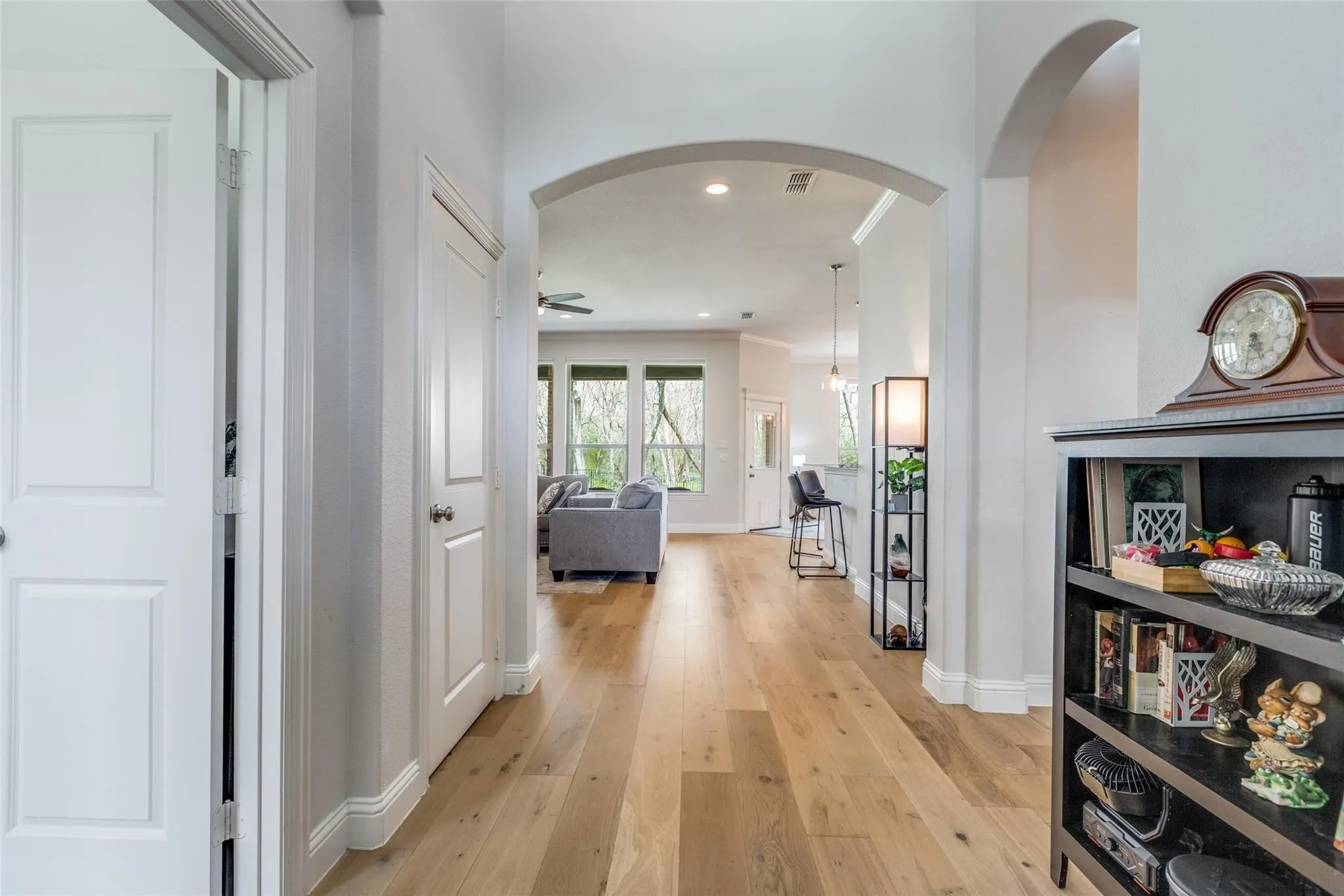 Single Family Residence For Sale in Collin County , 8525 Forest Creek Lane, Anna, Texas 75409, 4 Bedroom, 3 Bathroom, 3 Garage spaces, 2,448 Sqft, built in 2018, Preowned, mls#21210440, Real Estate Agent in Anna, Homes For Sale in Collin county, Homes For Sale in Anna, Realtor in Anna Texas, Real Estate Brokerage Independent Realty Texas, Luminita Cordes Realtor