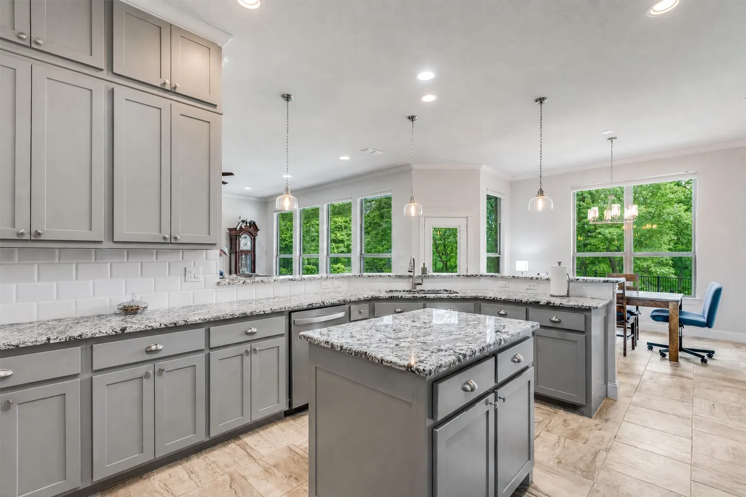 Single Family Residence For Sale in Collin County , 8525 Forest Creek Lane, Anna, Texas 75409, 4 Bedroom, 3 Bathroom, 3 Garage spaces, 2,448 Sqft, built in 2018, Preowned, mls#21210440, Real Estate Agent in Anna, Homes For Sale in Collin county, Homes For Sale in Anna, Realtor in Anna Texas, Real Estate Brokerage Independent Realty Texas, Luminita Cordes Realtor