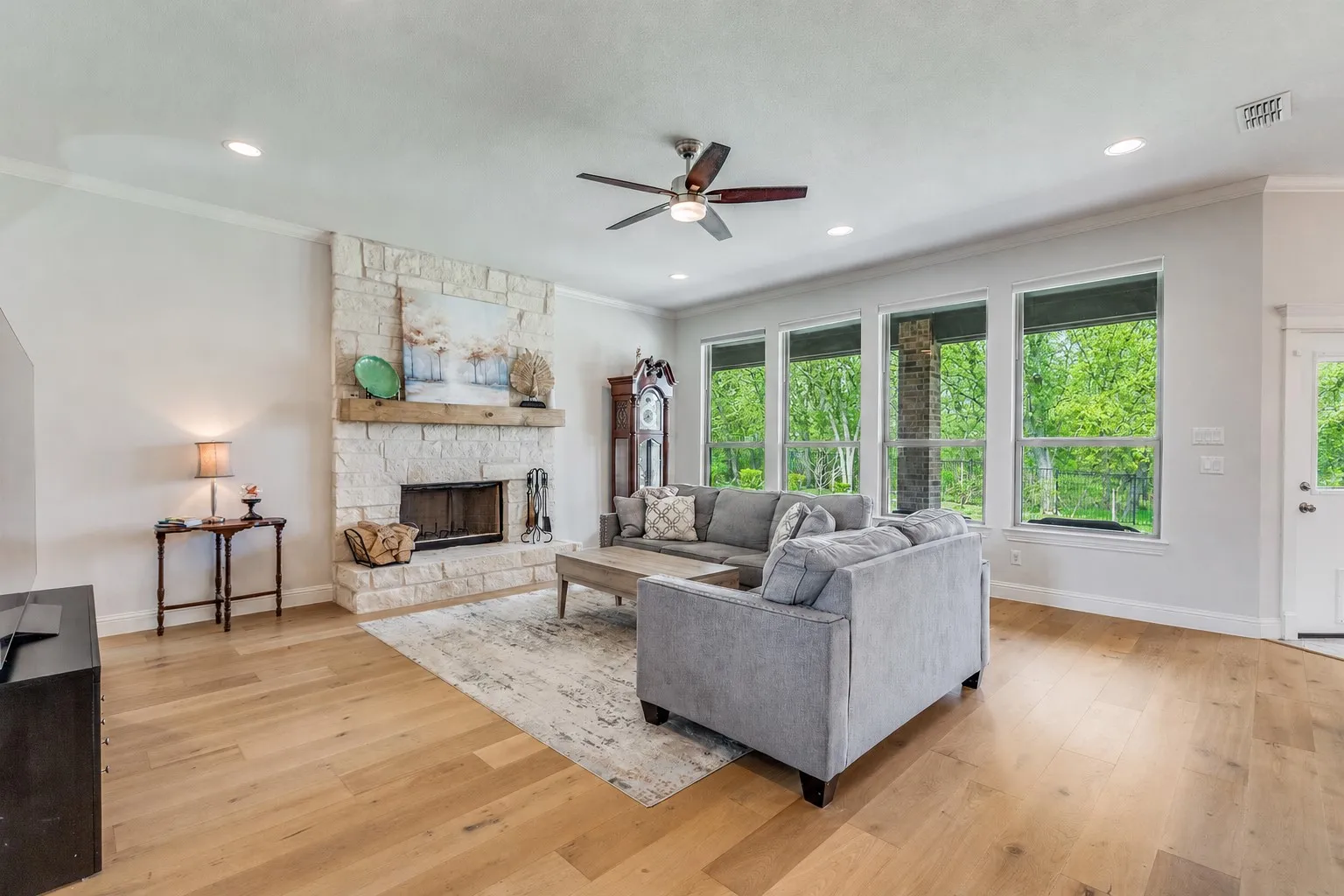 Single Family Residence For Sale in Collin County , 8525 Forest Creek Lane, Anna, Texas 75409, 4 Bedroom, 3 Bathroom, 3 Garage spaces, 2,448 Sqft, built in 2018, Preowned, mls#21210440, Real Estate Agent in Anna, Homes For Sale in Collin county, Homes For Sale in Anna, Realtor in Anna Texas, Real Estate Brokerage Independent Realty Texas, Luminita Cordes Realtor