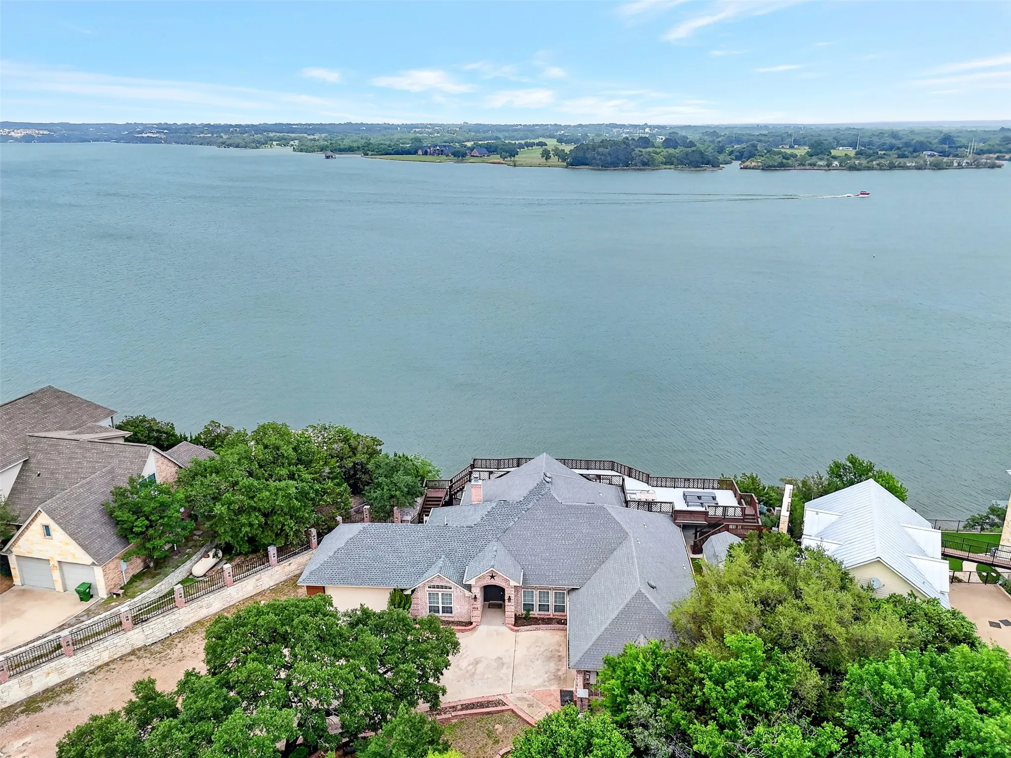 Single Family Residence For Sale in Hood County , 4508 Chavez Court, Granbury, Texas 76048, 5 Bedroom, 3 Bathroom, 2 Garage spaces, 2,773 Sqft, built in 1996, mls#21212178, Real Estate Agent in Granbury, Homes For Sale in Hood county, Homes For Sale in Granbury, Realtor in Granbury Texas, Real Estate Brokerage Independent Realty Texas, Luminita Cordes Realtor