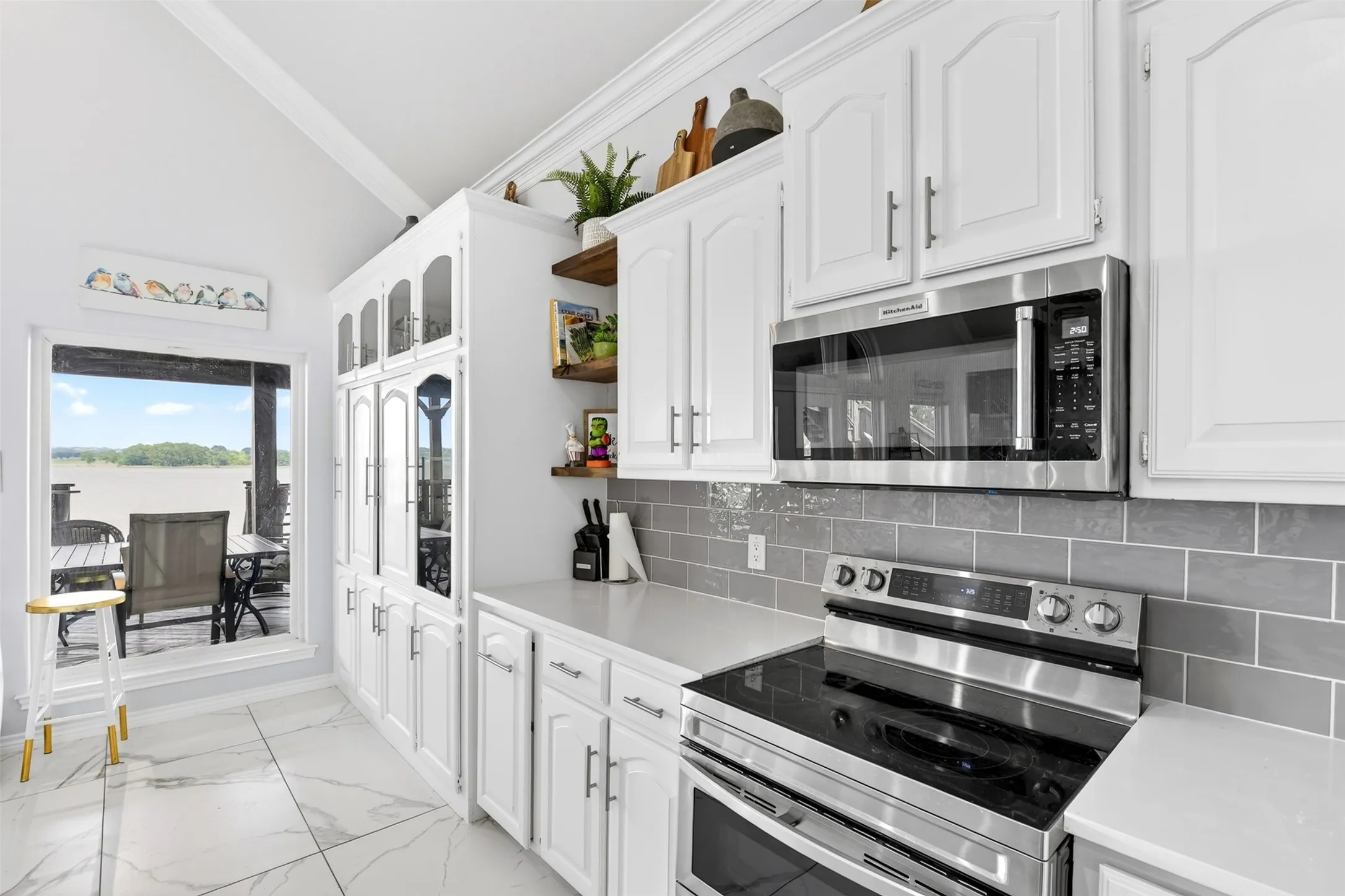 Single Family Residence For Sale in Hood County , 4508 Chavez Court, Granbury, Texas 76048, 5 Bedroom, 3 Bathroom, 2 Garage spaces, 2,773 Sqft, built in 1996, mls#21212178, Real Estate Agent in Granbury, Homes For Sale in Hood county, Homes For Sale in Granbury, Realtor in Granbury Texas, Real Estate Brokerage Independent Realty Texas, Luminita Cordes Realtor